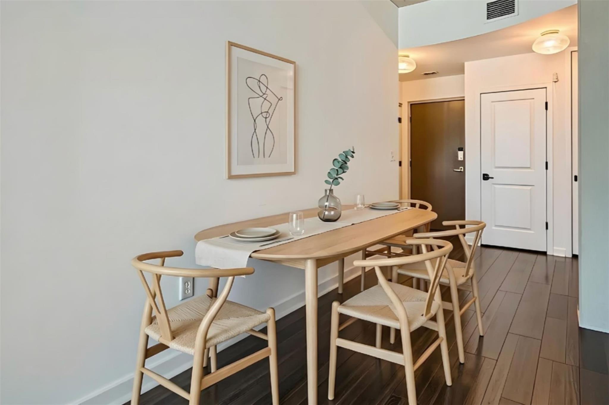 360 Nueces St # 2004, Austin, TX 78701