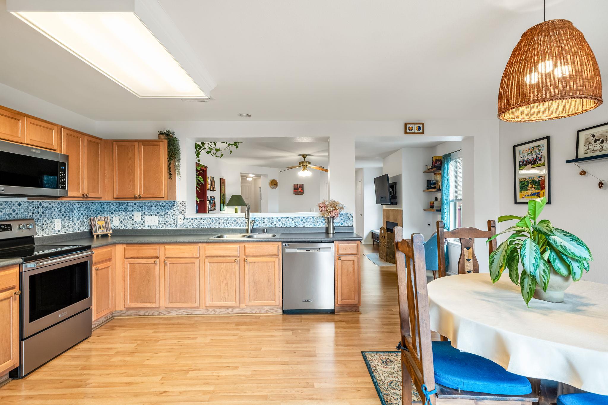 5811 Viewpoint Dr, Austin, TX 78744