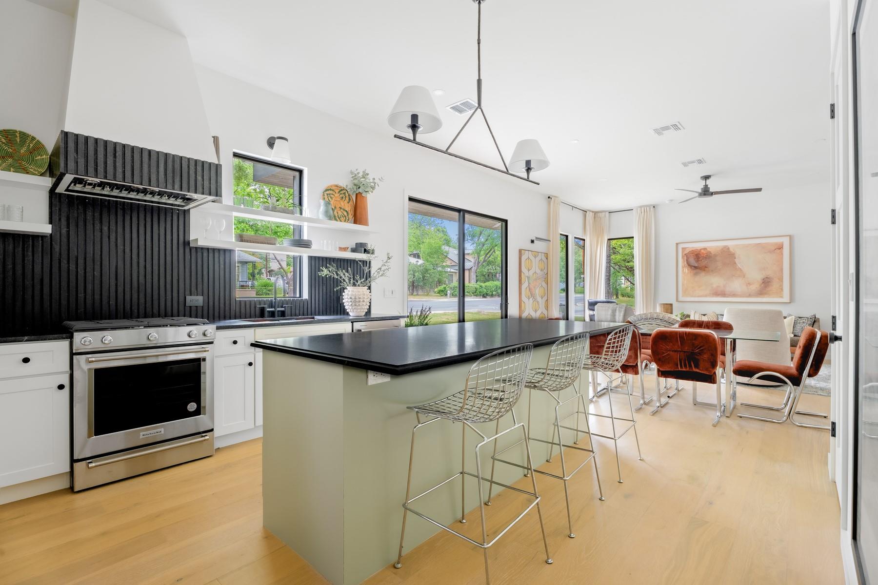 4911 Duval St, Austin, TX 78751