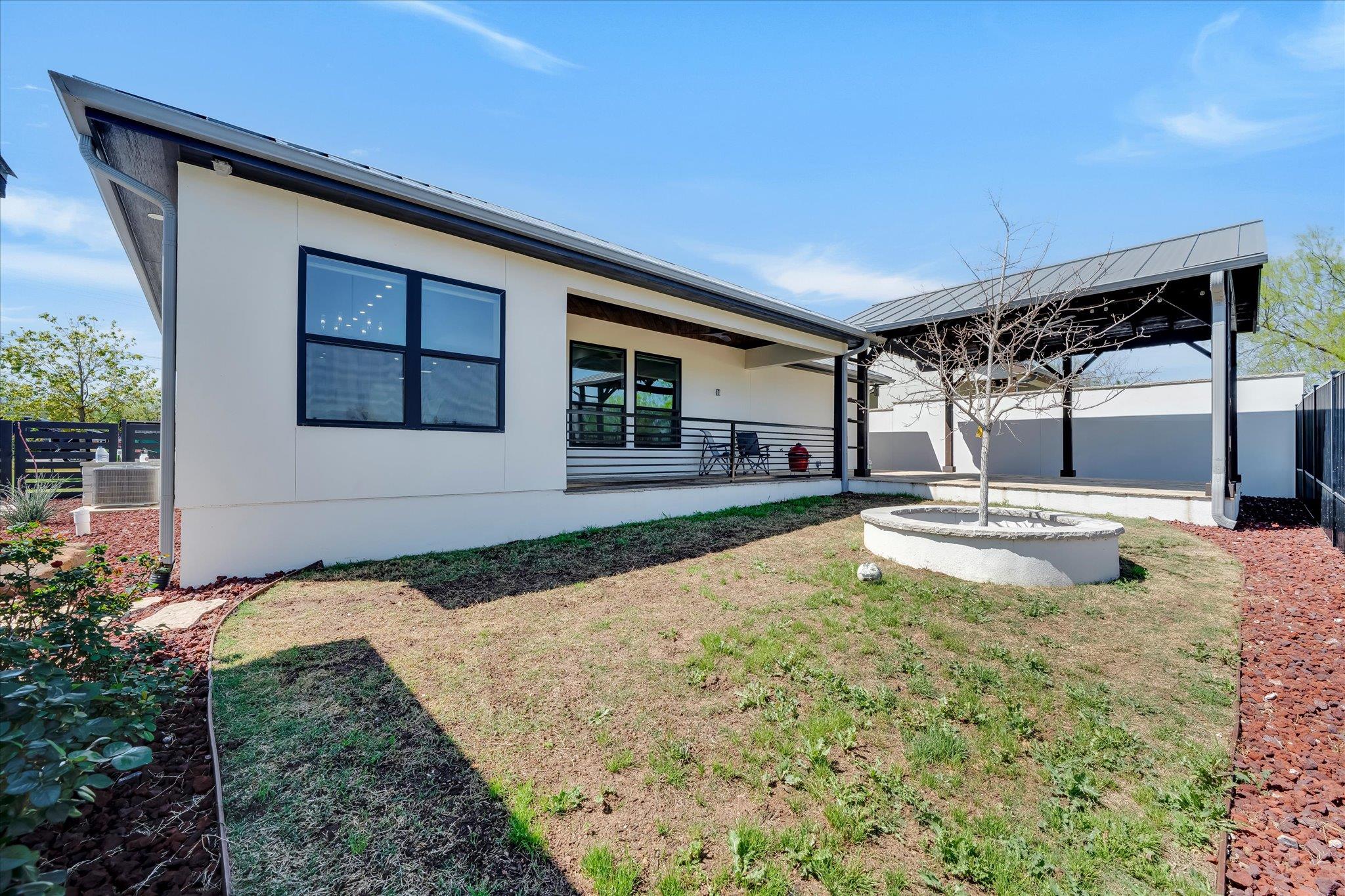 1611 Johnson St, Marble Falls, TX 78654