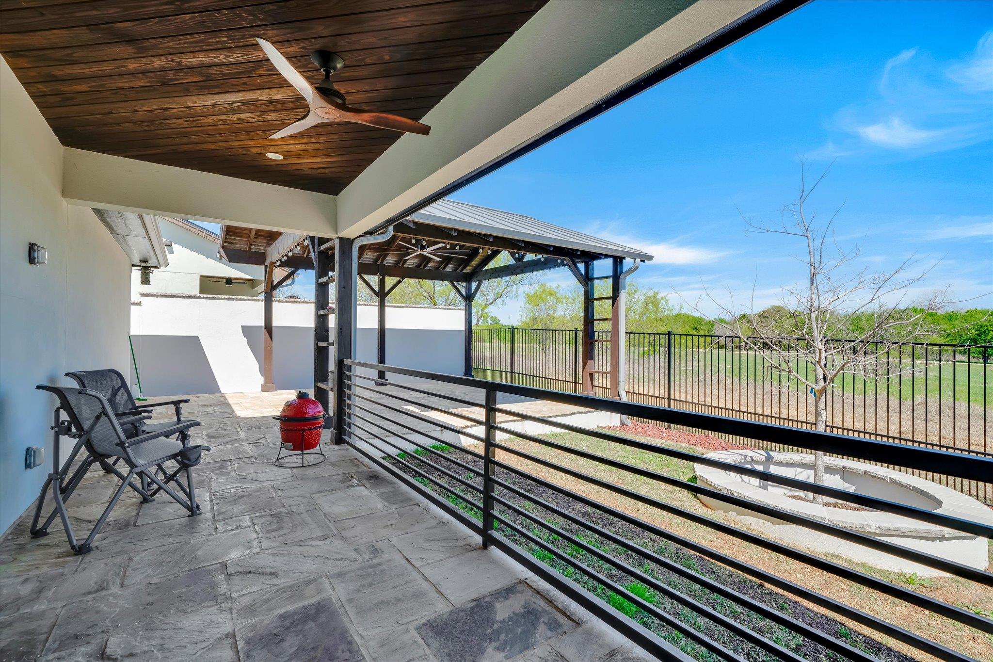 1611 Johnson St, Marble Falls, TX 78654