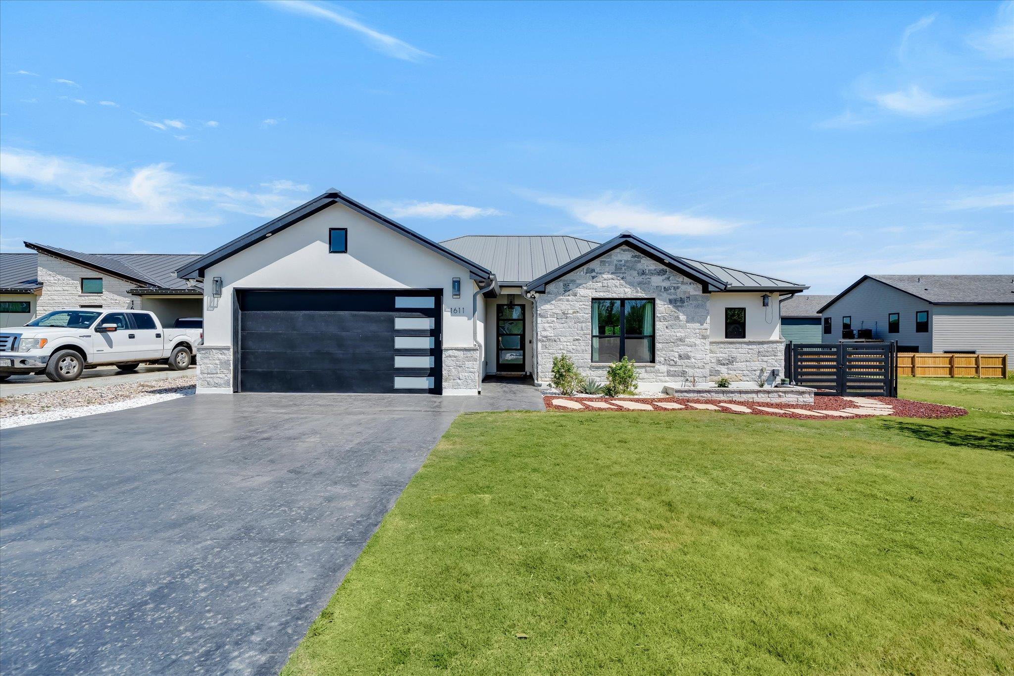 1611 Johnson St, Marble Falls, TX 78654