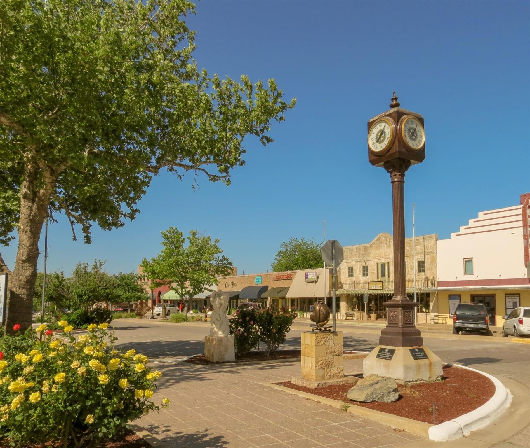 1611 Johnson St, Marble Falls, TX 78654