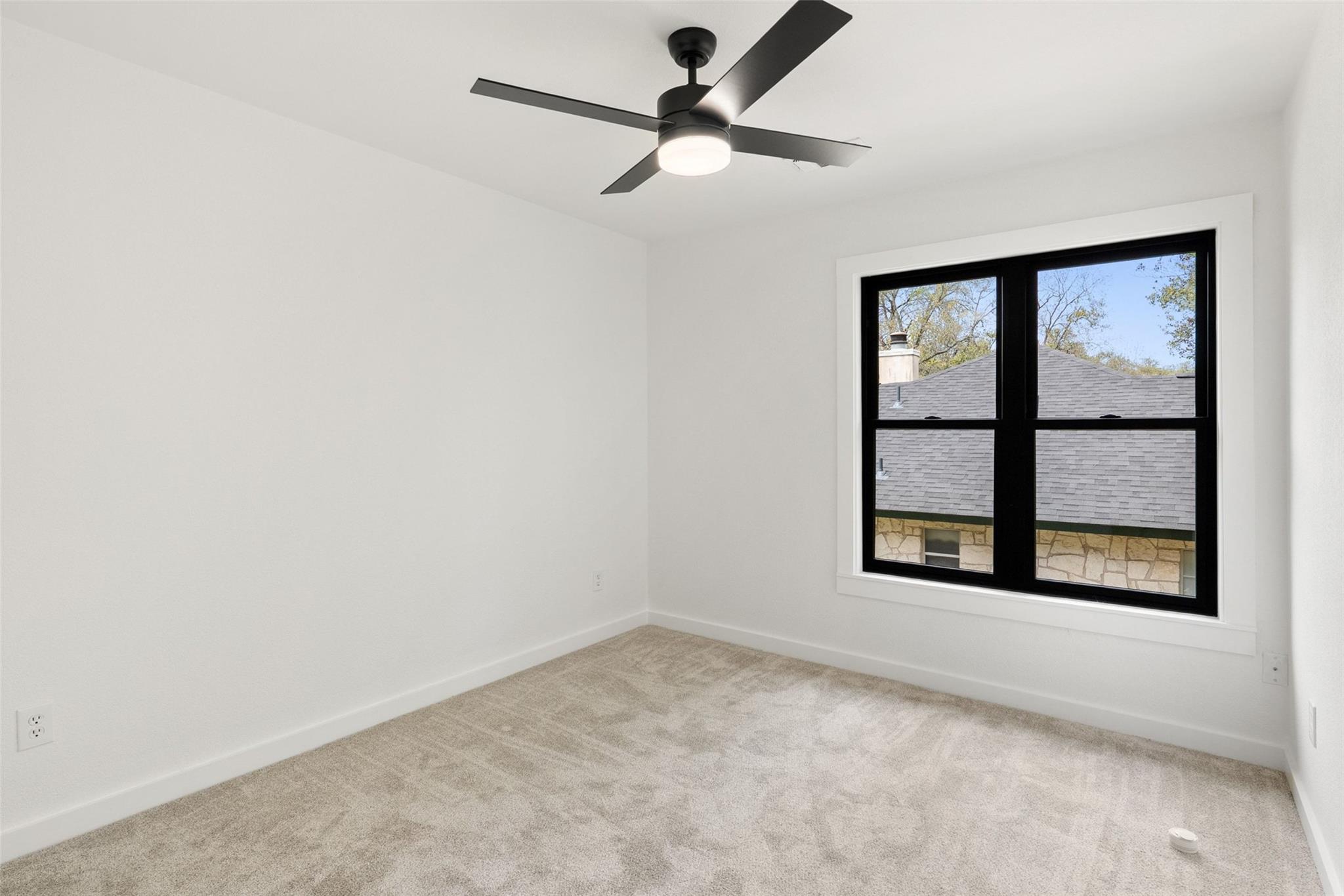 44 Brookhollow Dr, Wimberley, TX 78676