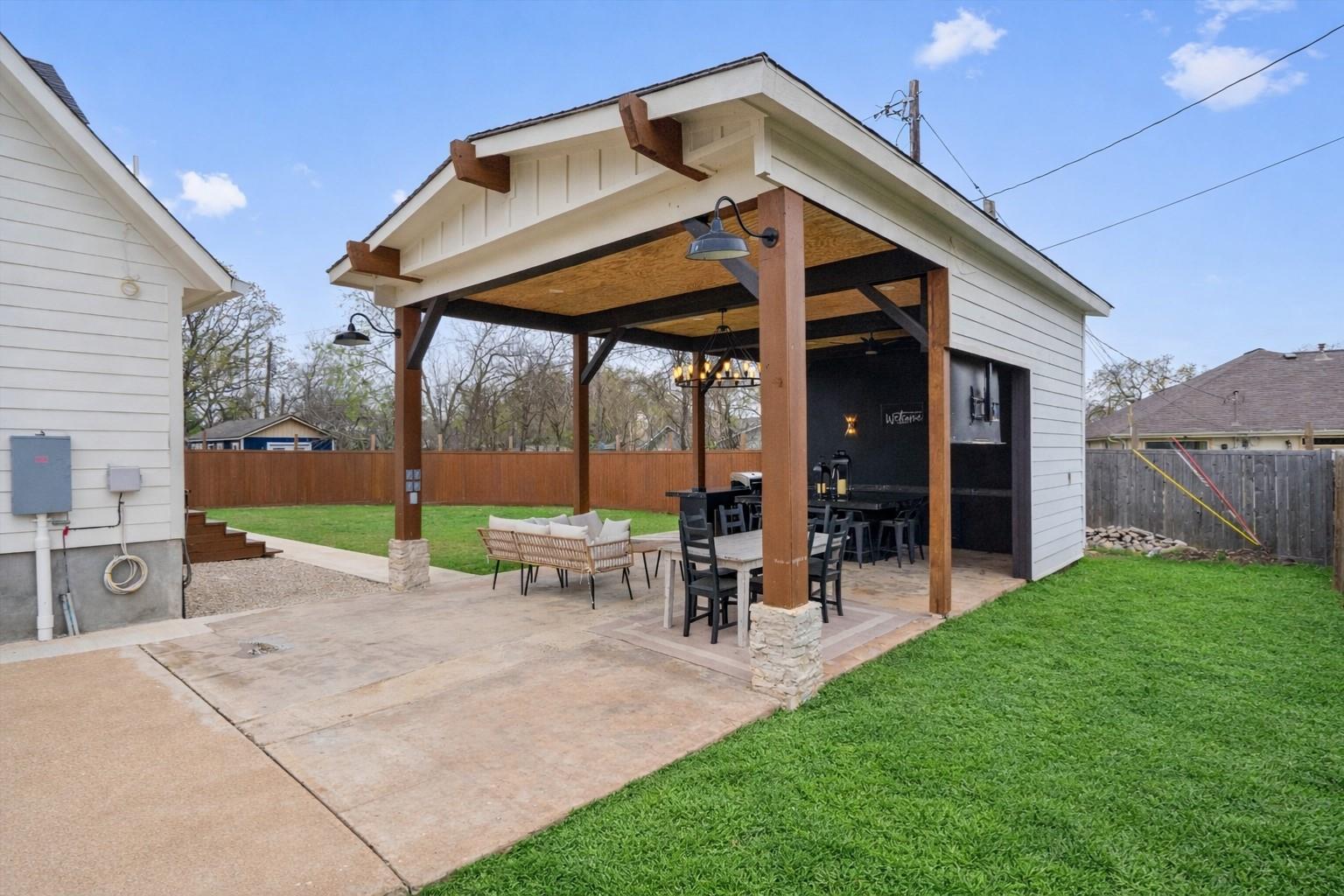 1108 Dunman Dr, Georgetown, TX 78628