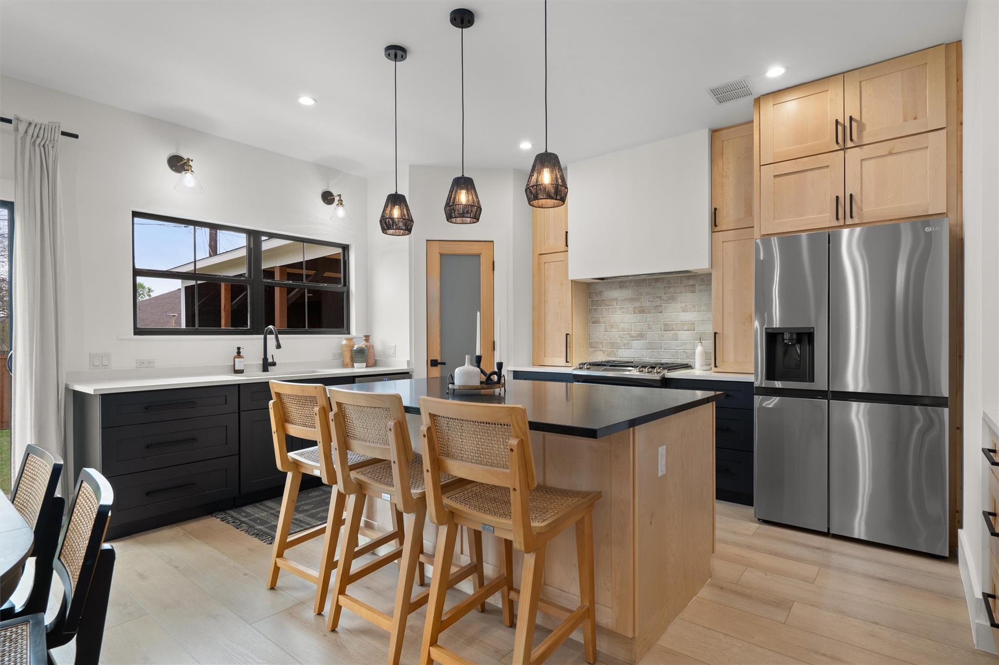 1108 Dunman Dr, Georgetown, TX 78628