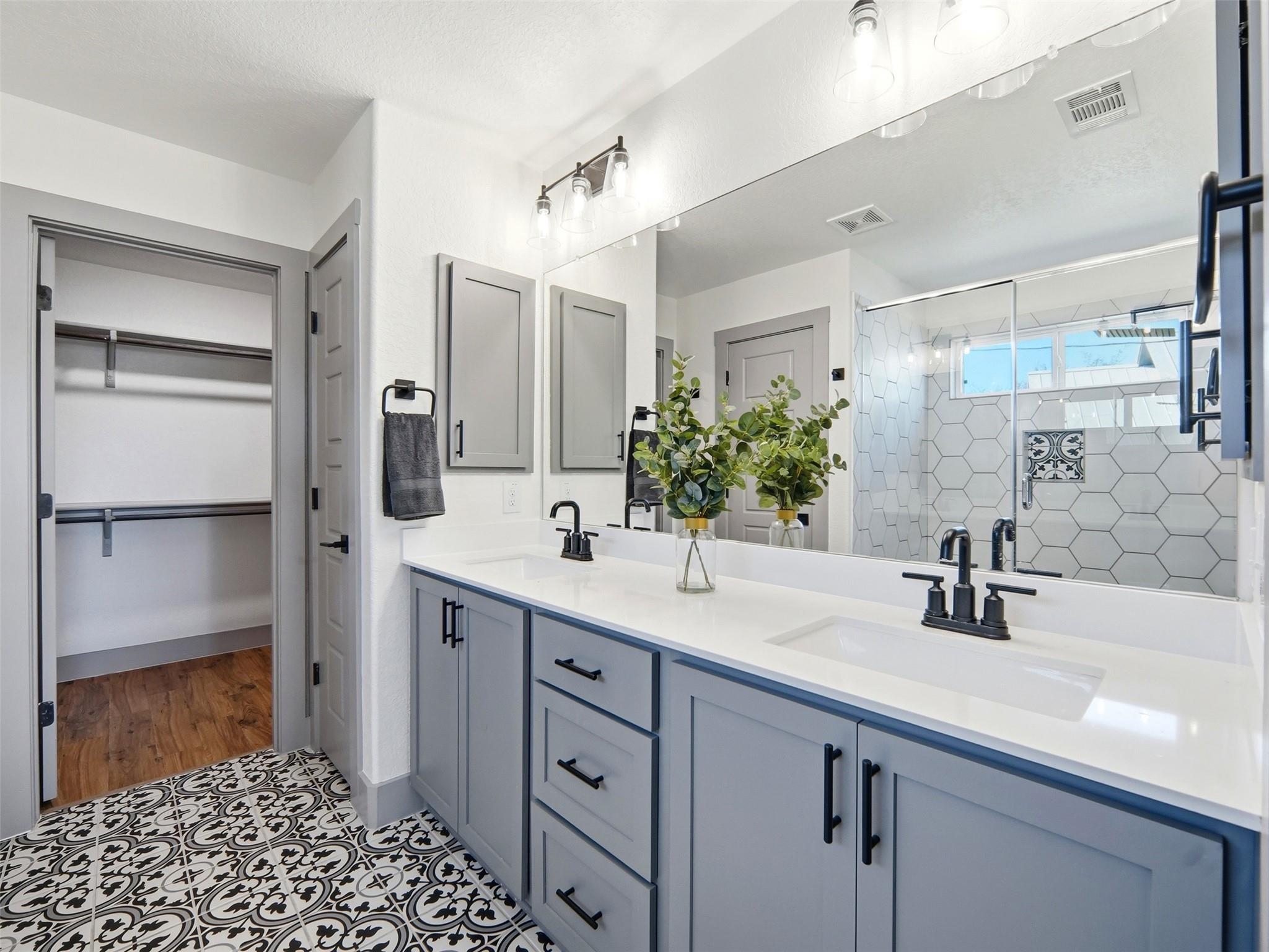 101 N Jerry Gray, Blanco, TX 78606