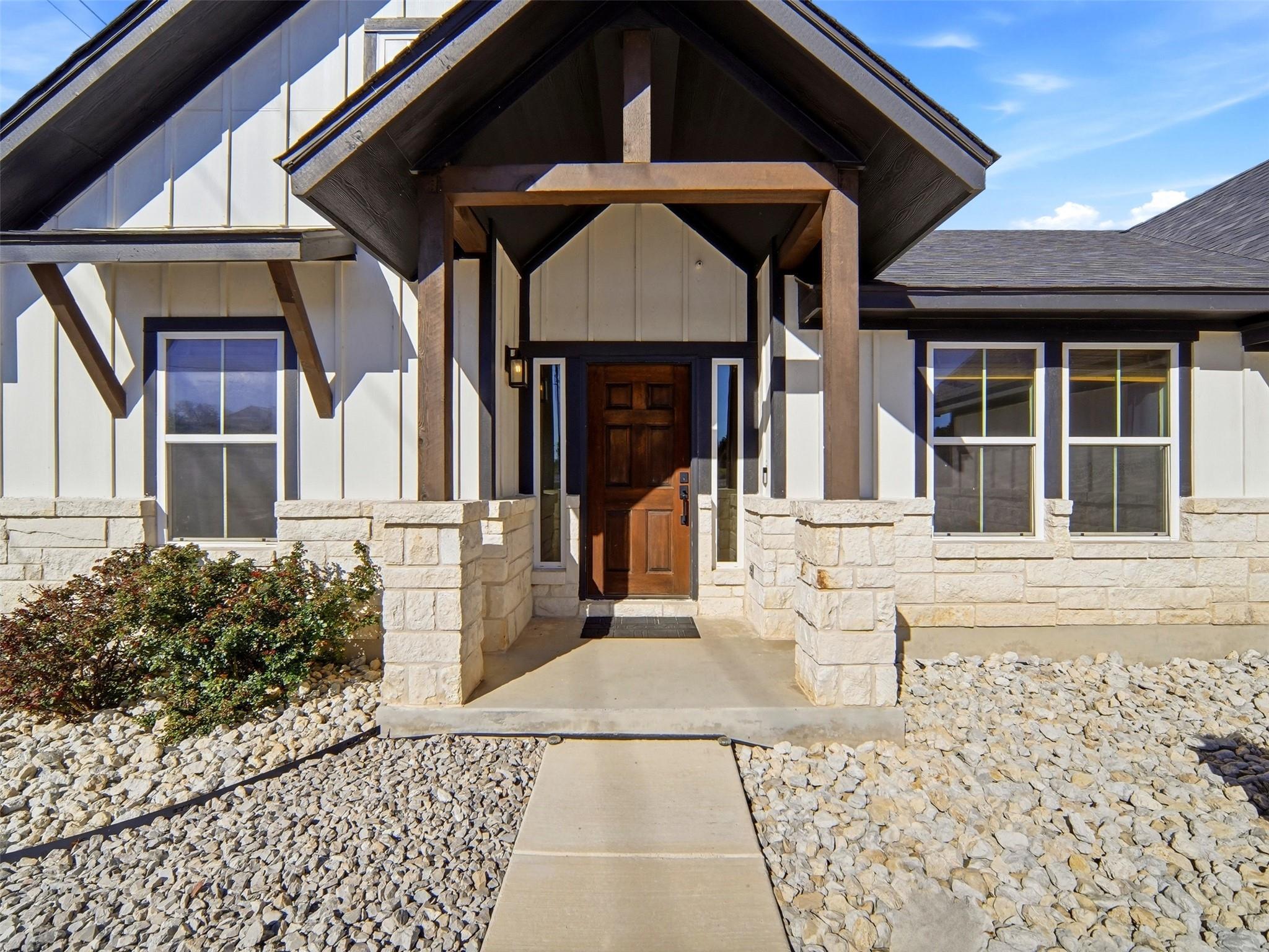 101 N Jerry Gray, Blanco, TX 78606