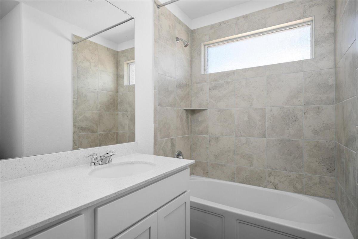 404 Escondido Cir, San Marcos, TX 78666