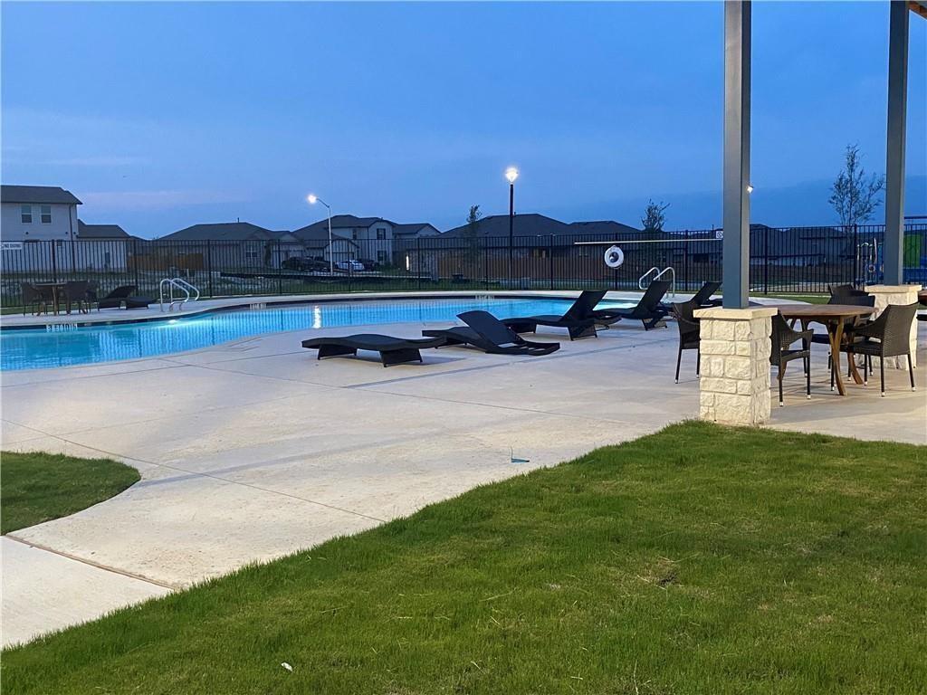 404 Escondido Cir, San Marcos, TX 78666