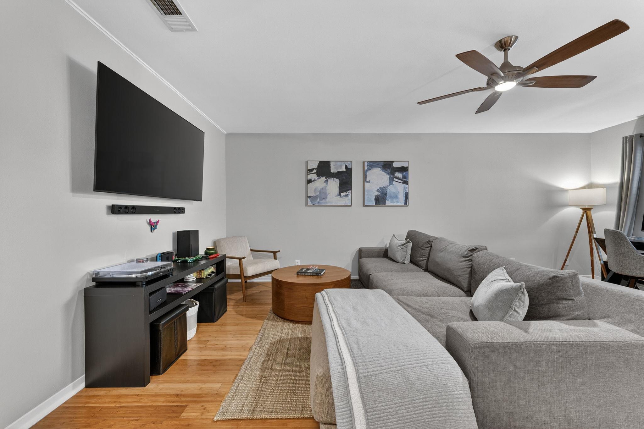 1240 Barton Hills Dr # 206, Austin, TX 78704