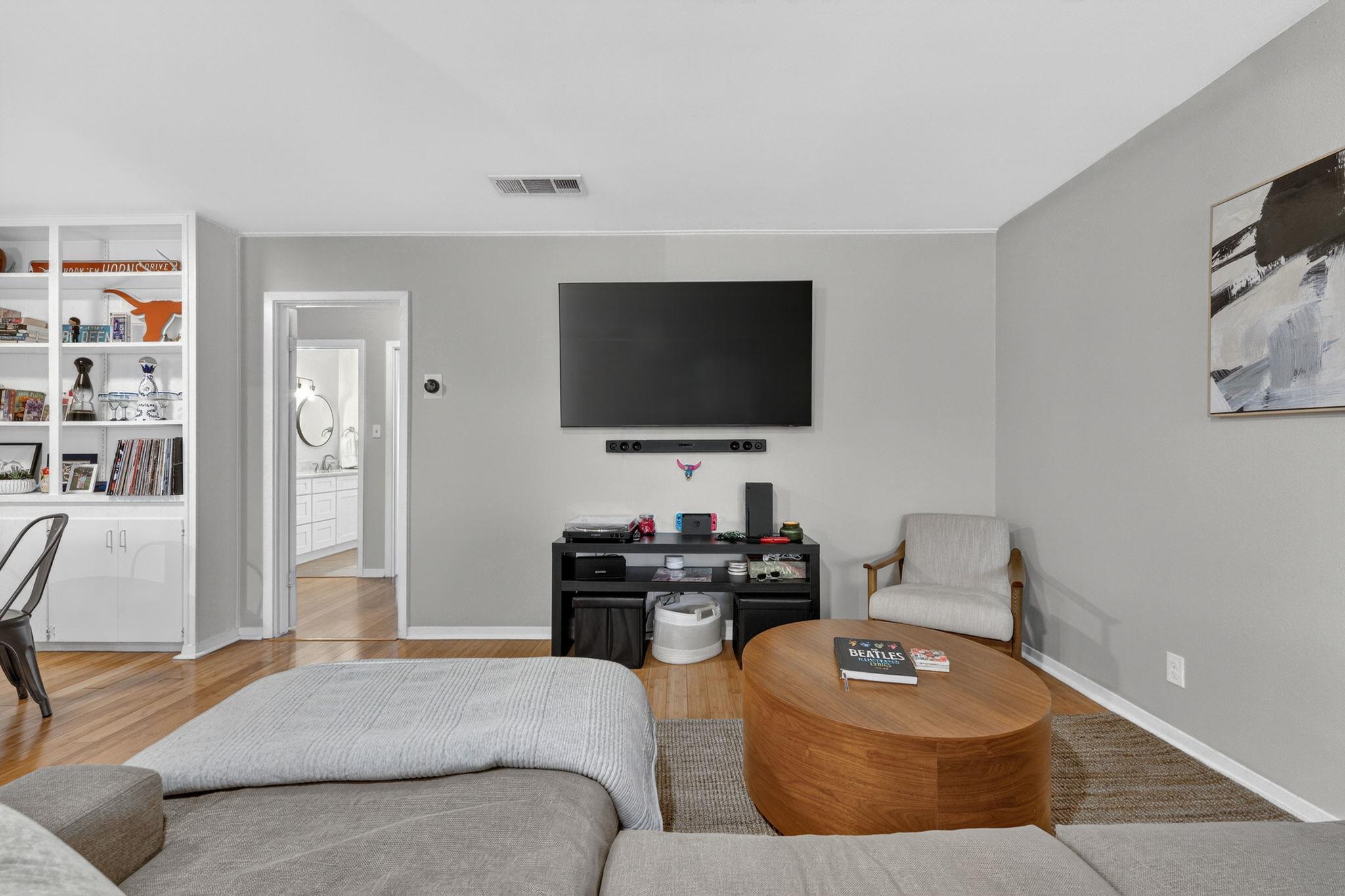 1240 Barton Hills Dr # 206, Austin, TX 78704