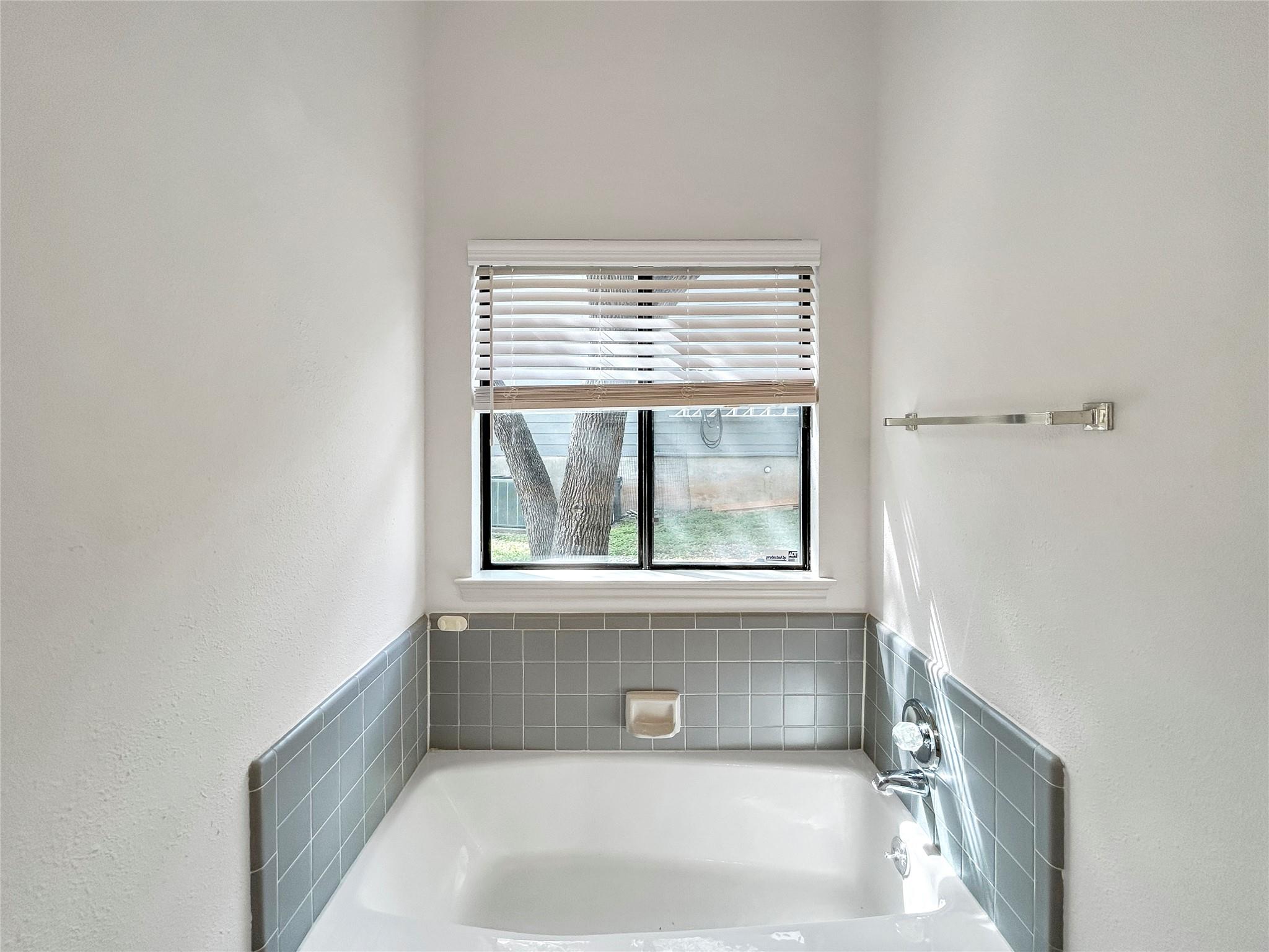 5717 Taylor Draper Cv, Austin, TX 78759