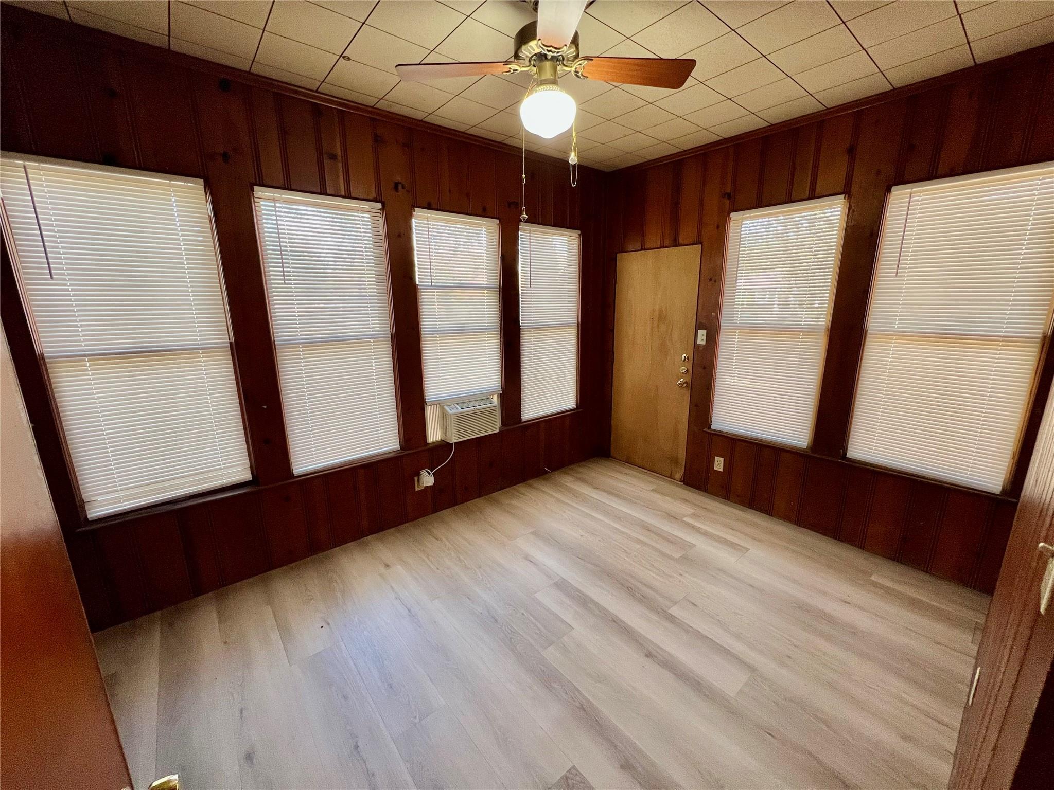 302 Park Ln, Austin, TX 78704