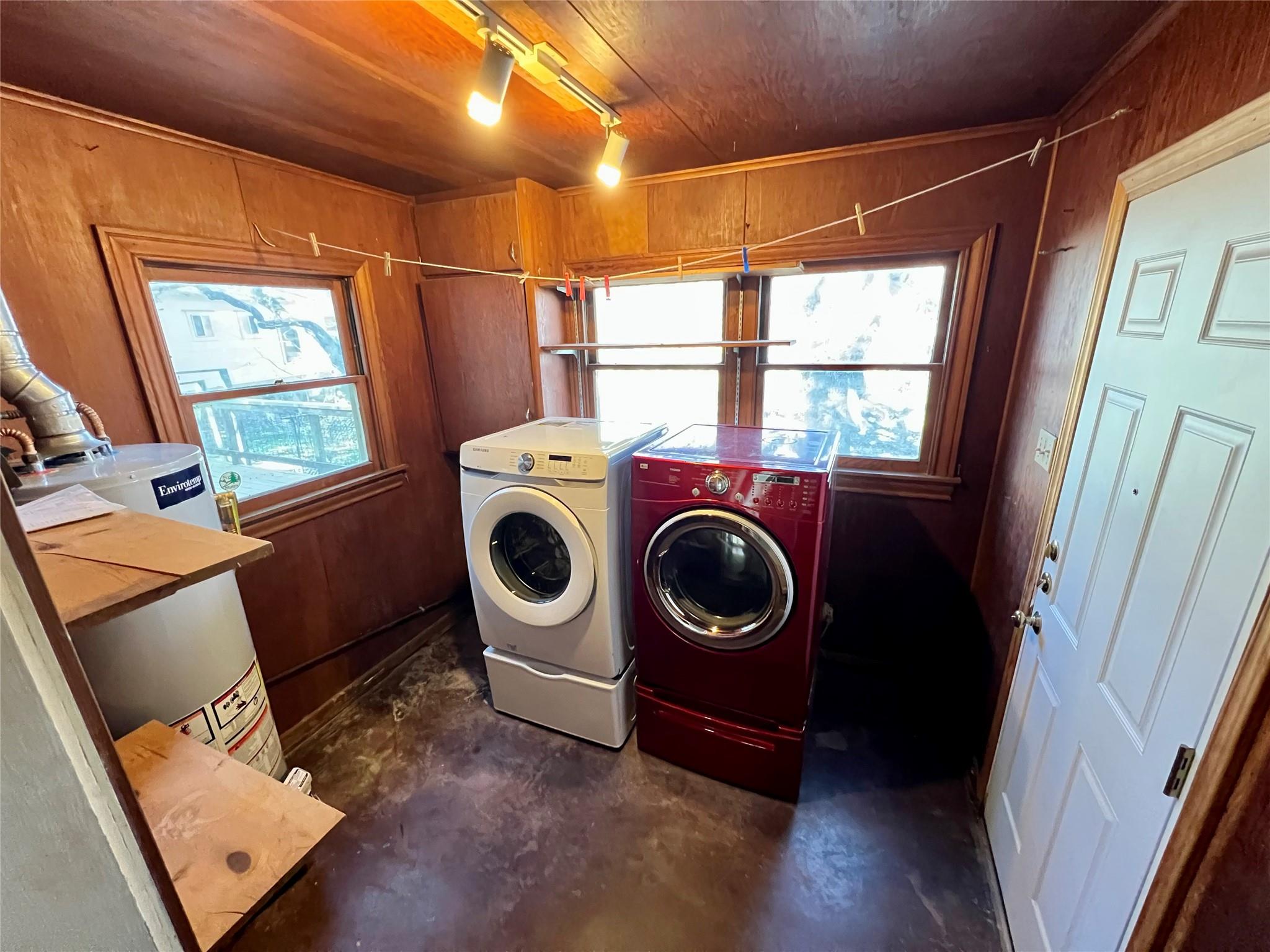 302 Park Ln, Austin, TX 78704