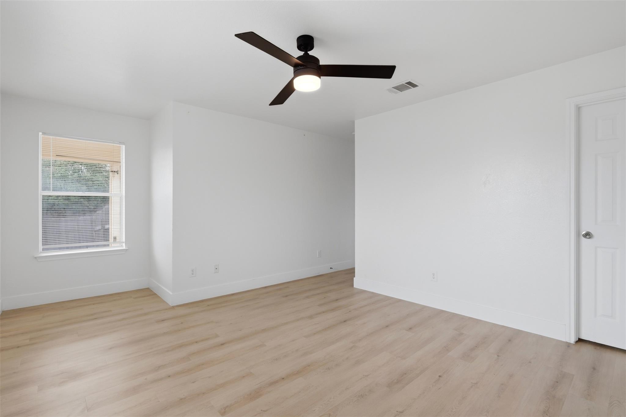 164 Opal Lake Dr, Kyle, TX 78640