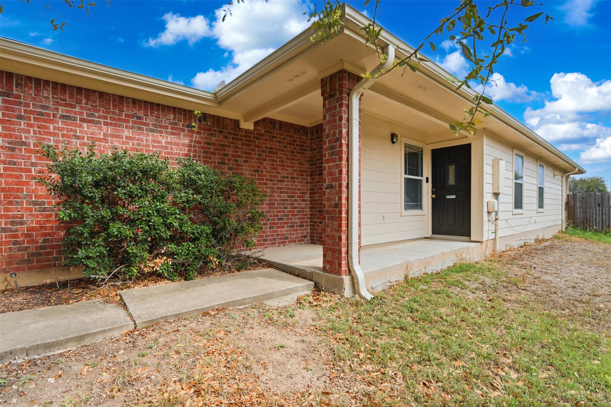 164 Opal Lake Dr, Kyle, TX 78640