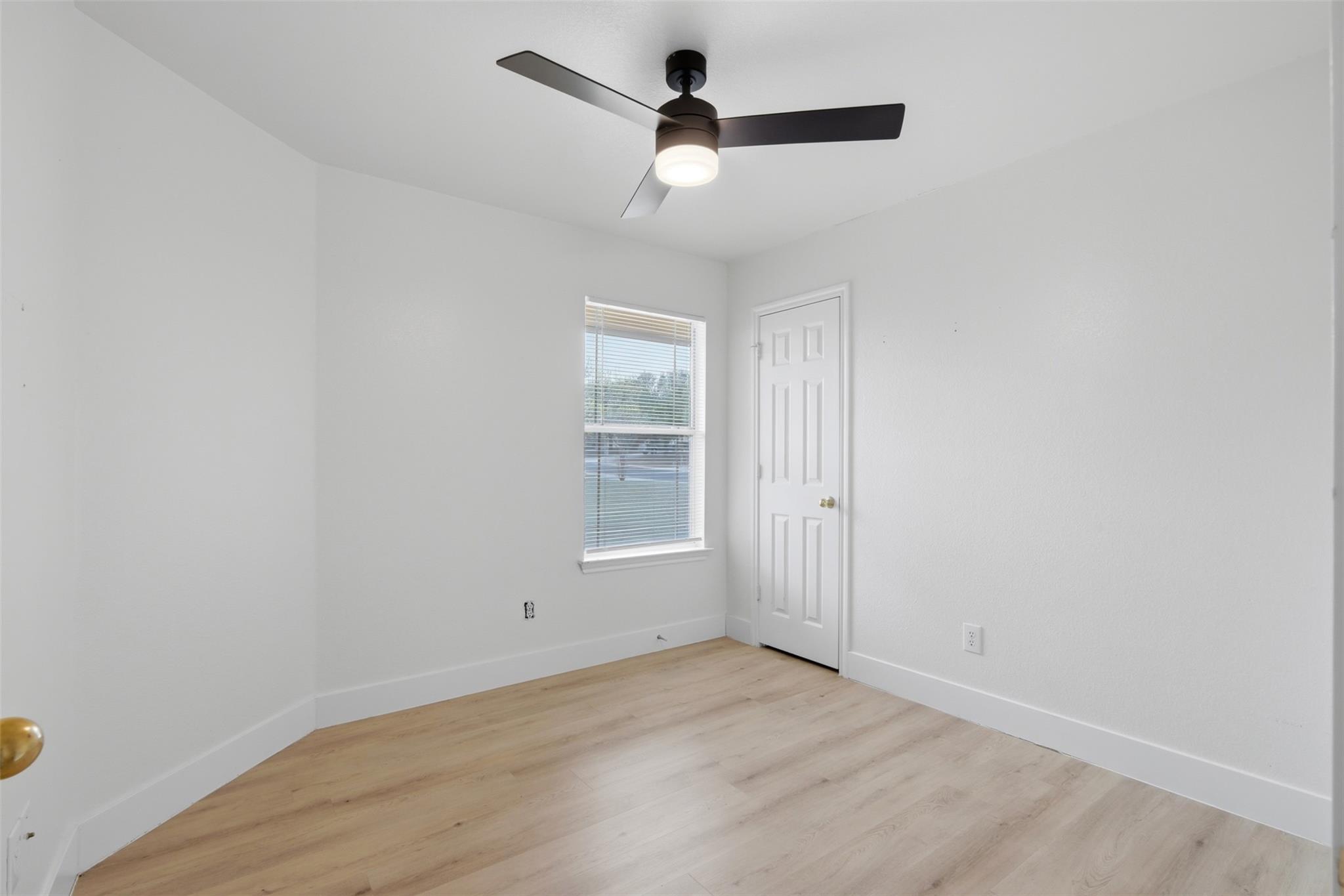 164 Opal Lake Dr, Kyle, TX 78640