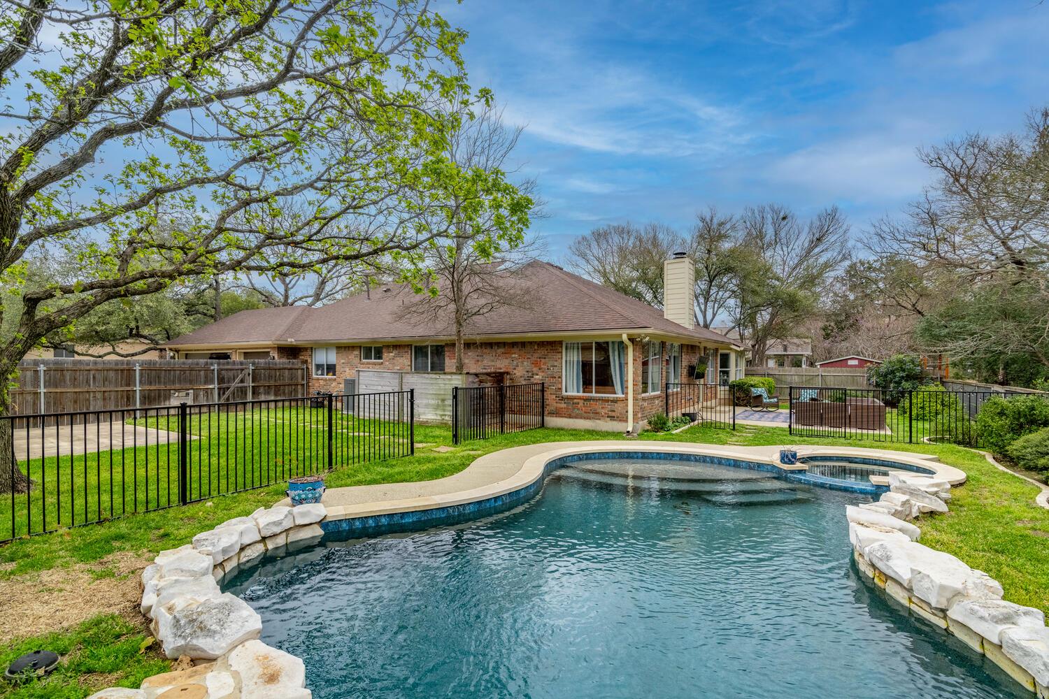 4101 Idalia Dr, Austin, TX 78749