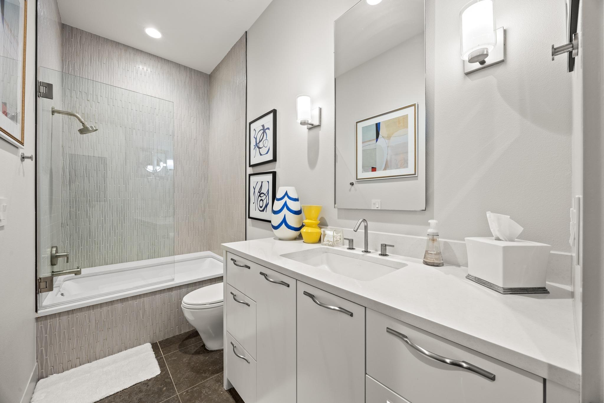 101 Harbor Light Blvd, Horseshoe Bay, TX 78657