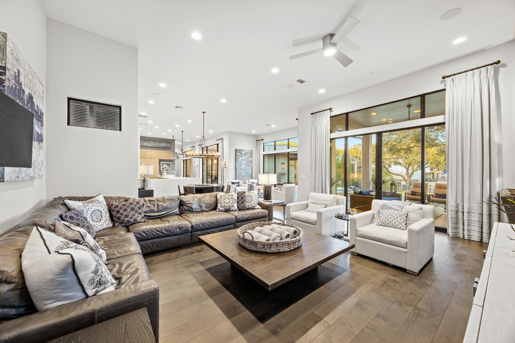 101 Harbor Light Blvd, Horseshoe Bay, TX 78657