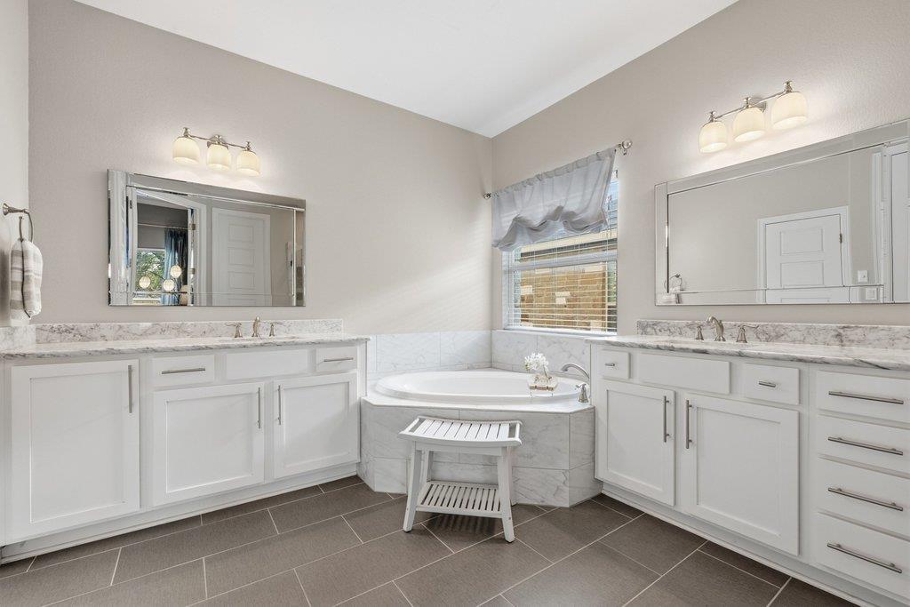 1848 Harvest Dance Dr, Leander, TX 78641