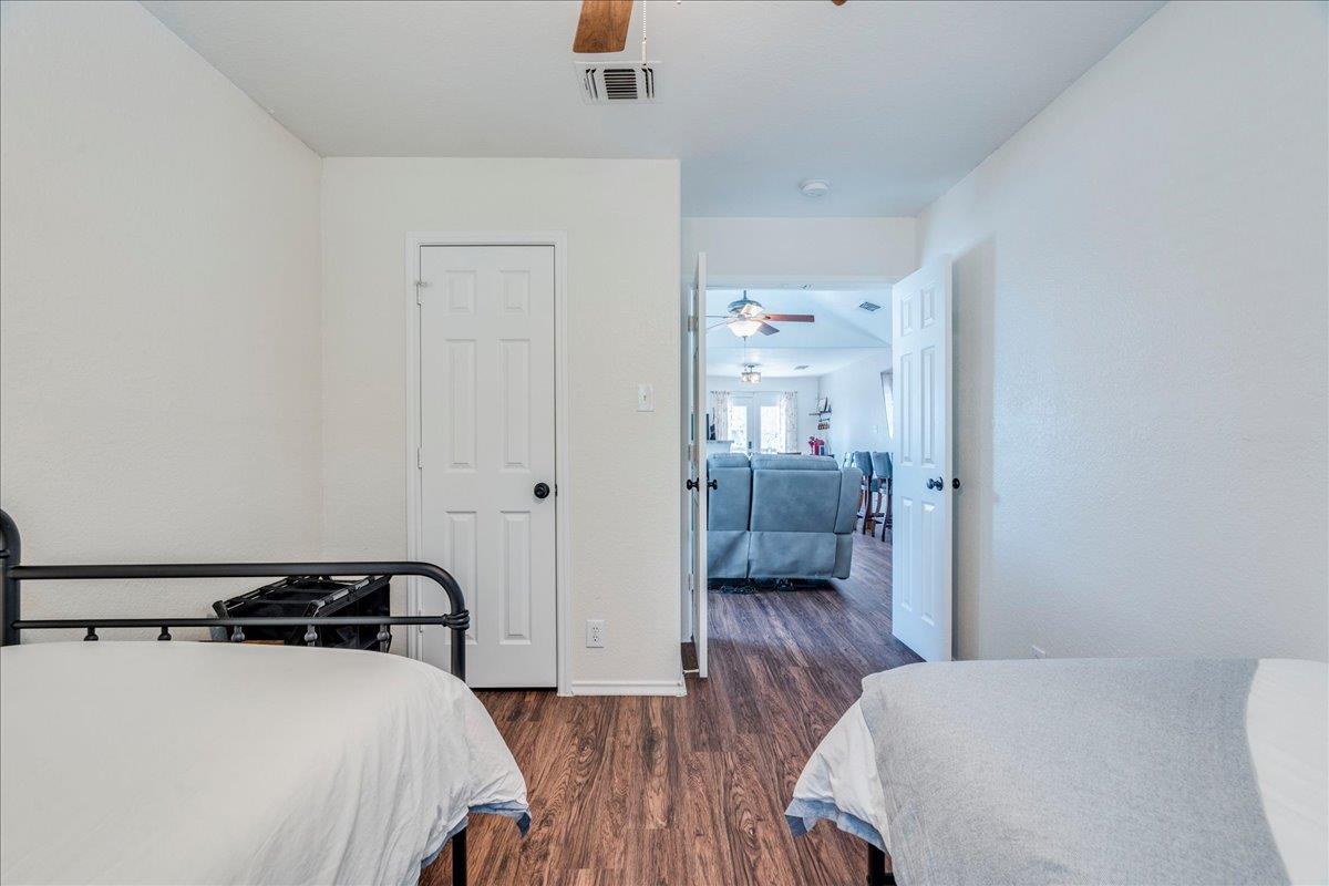 3432 Whisper Blf, Schertz, TX 78108