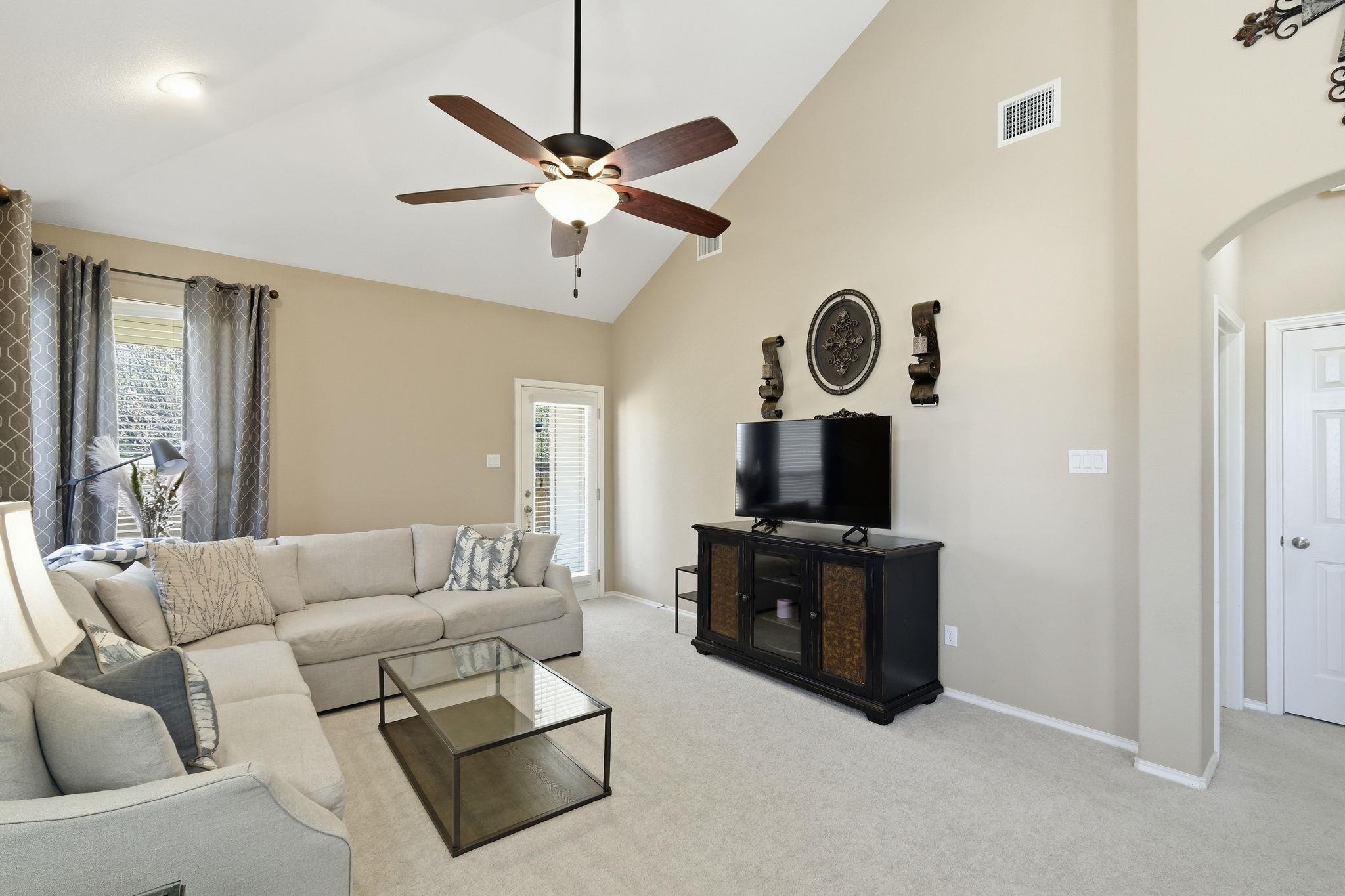 11221 McKinney Spring Dr, Austin, TX 78717