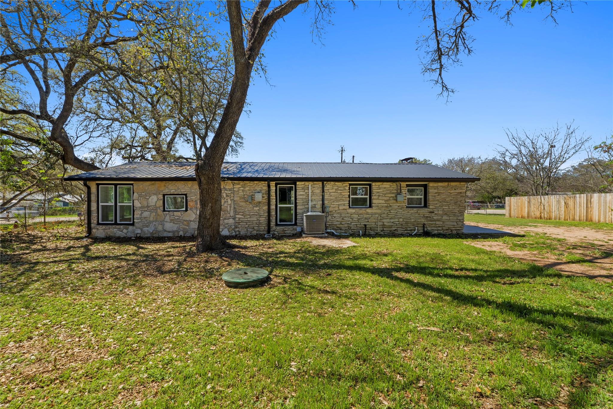 201 County Road 279, Liberty Hill, TX 78642