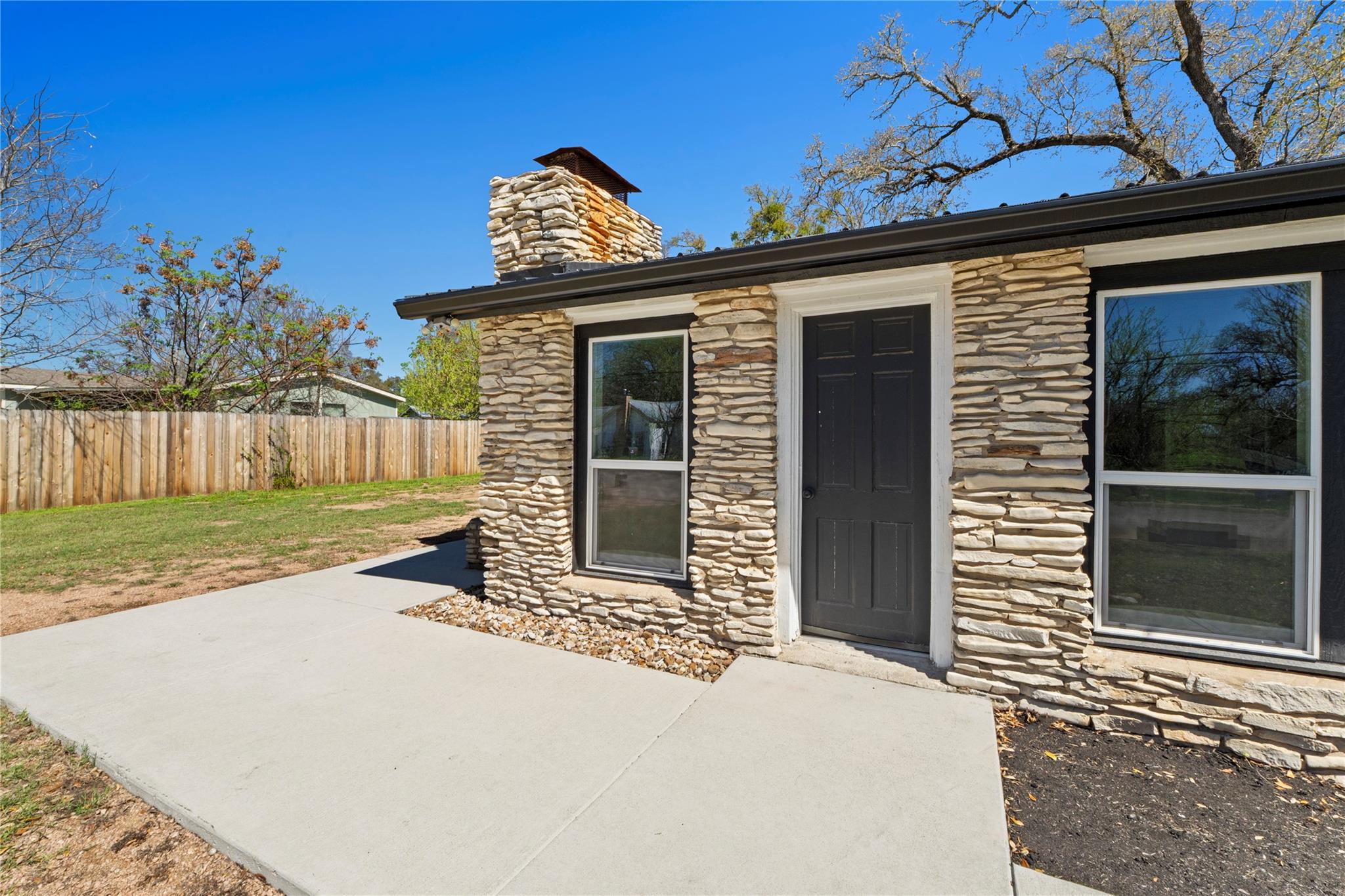 201 County Road 279, Liberty Hill, TX 78642