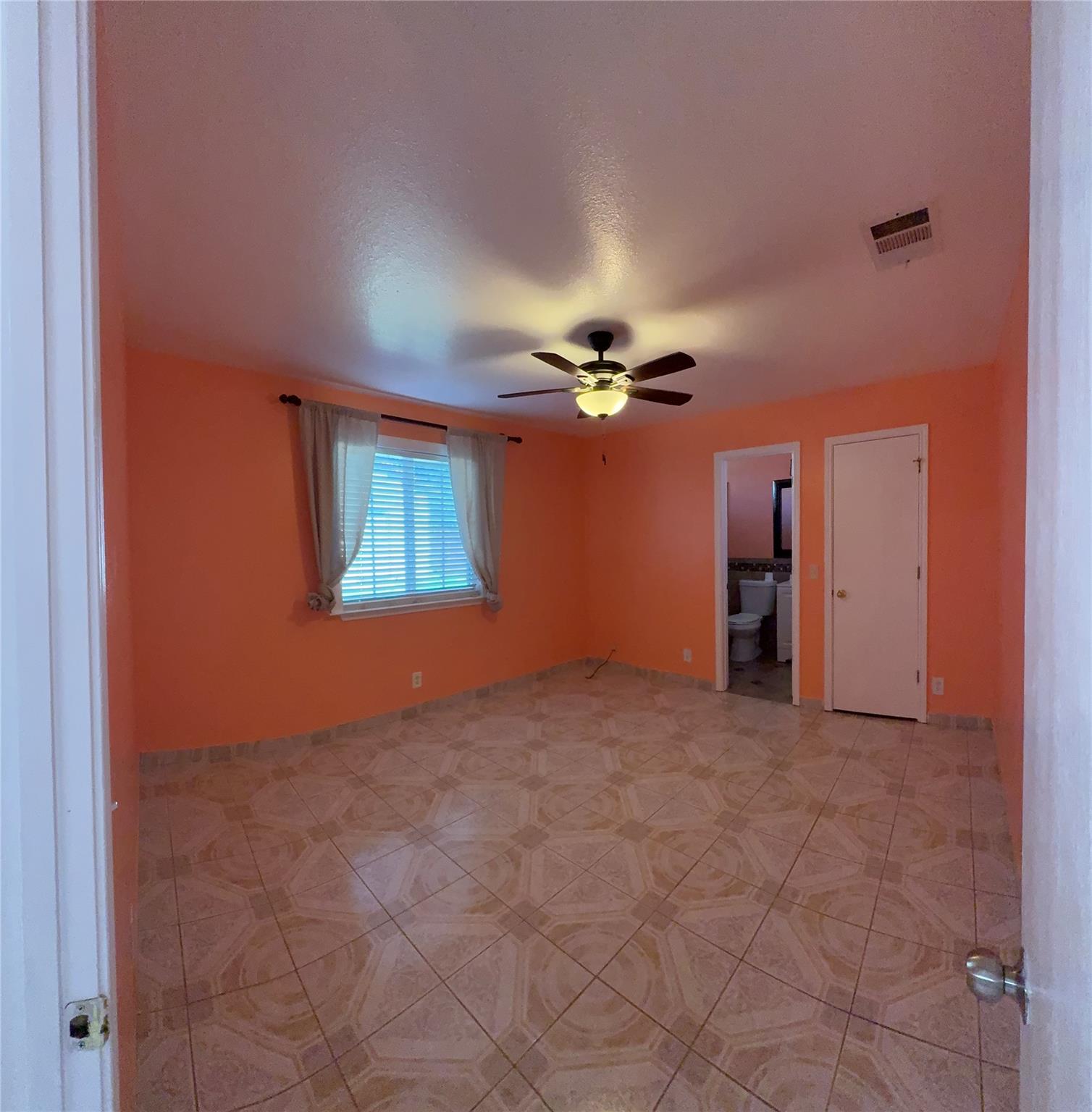 5005 Daymon Ct, Hutto, TX 78634