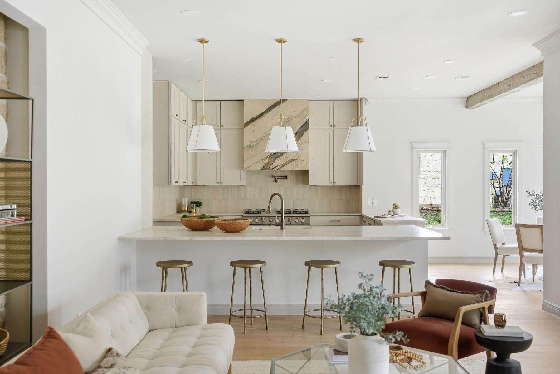 10259 Brangus Rd, Driftwood, TX 78619