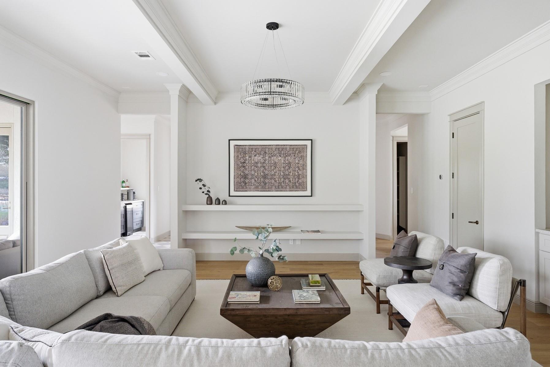 10259 Brangus Rd, Driftwood, TX 78619