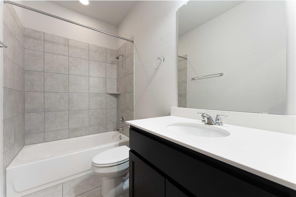 313 Syrah Ct, Leander, TX 78641