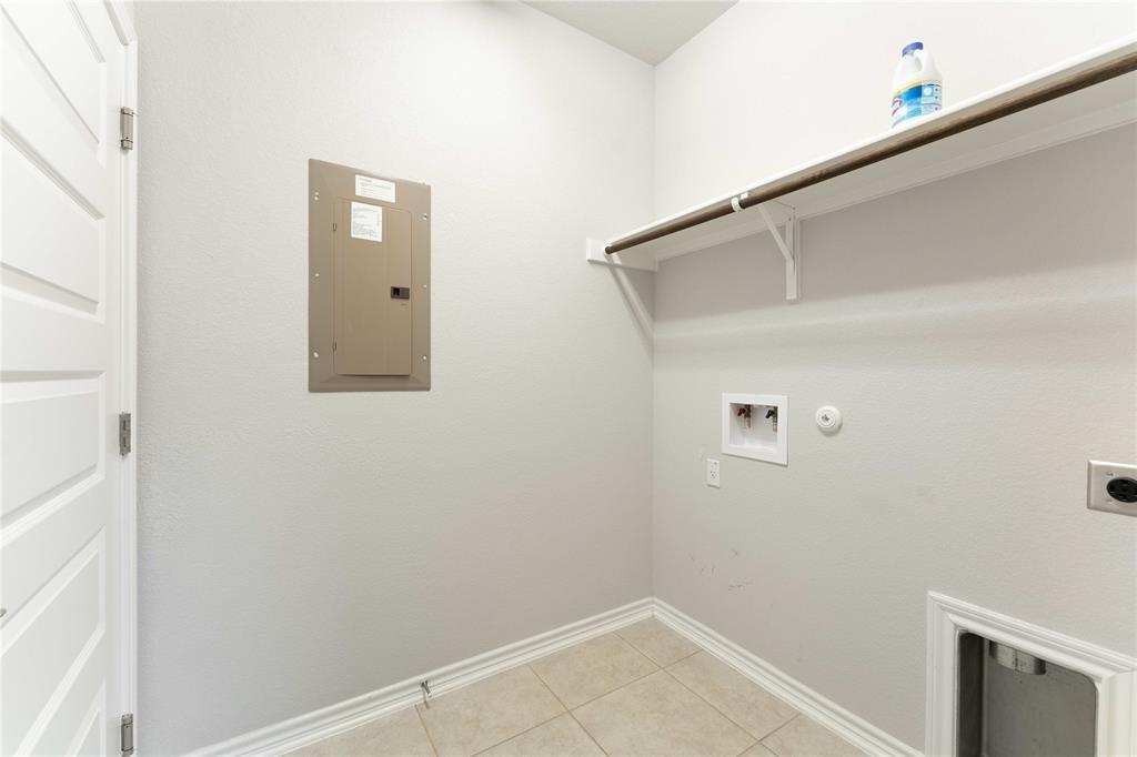 313 Syrah Ct, Leander, TX 78641