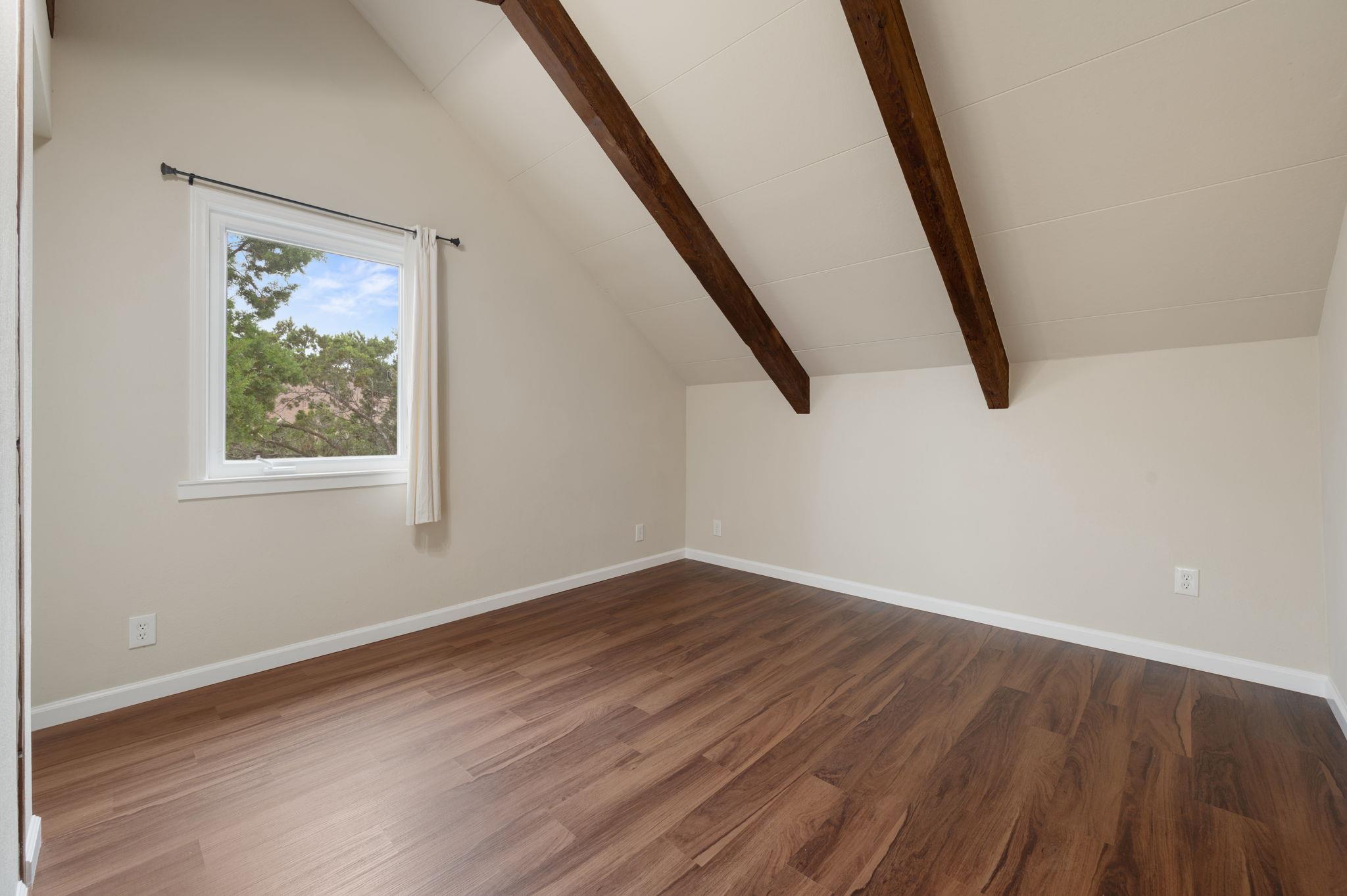 20904 Roundup Trl, Lago Vista, TX 78645