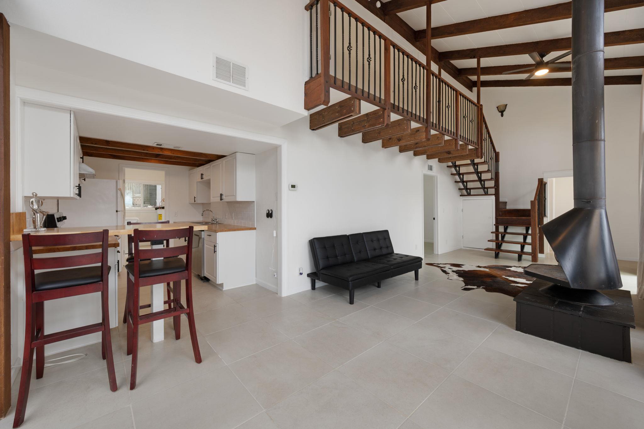 20904 Roundup Trl, Lago Vista, TX 78645