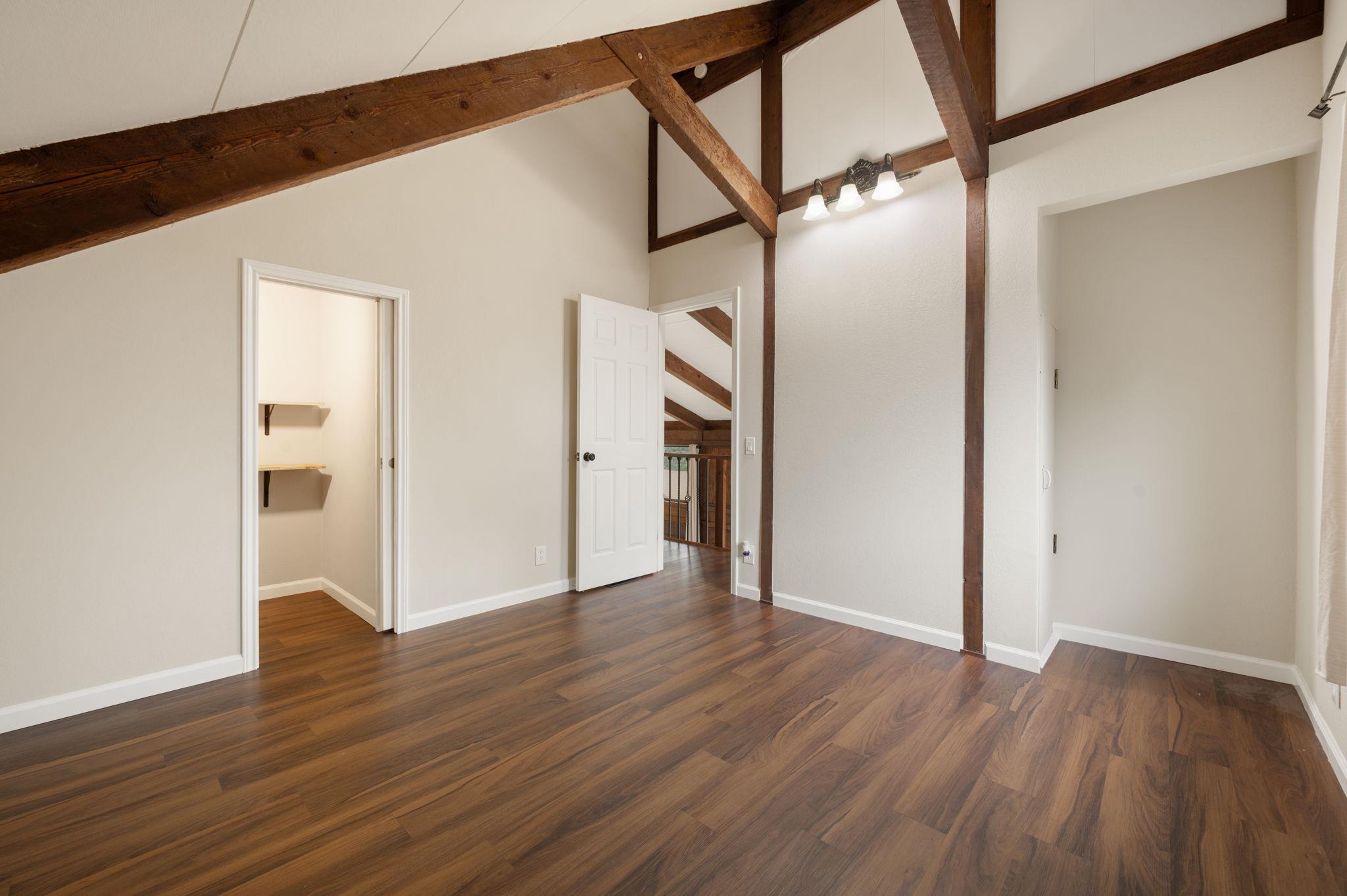 20904 Roundup Trl, Lago Vista, TX 78645