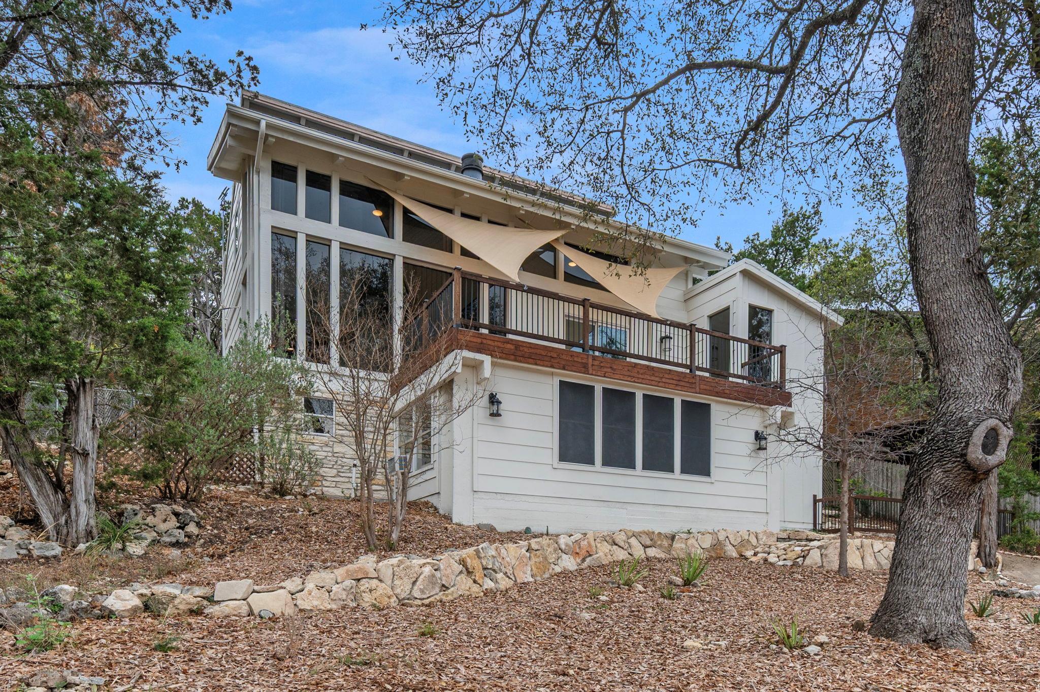 20904 Roundup Trl, Lago Vista, TX 78645