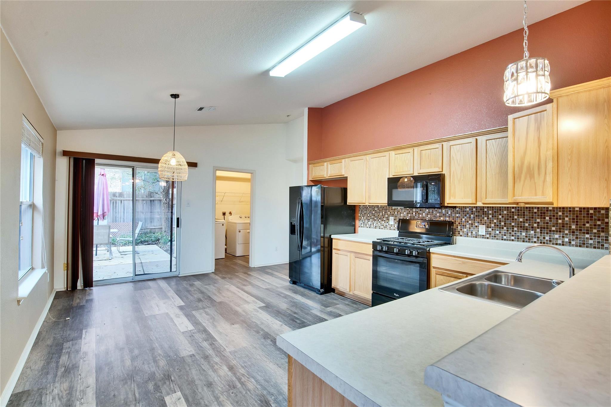 2512 Jesse Owens Dr, Austin, TX 78748