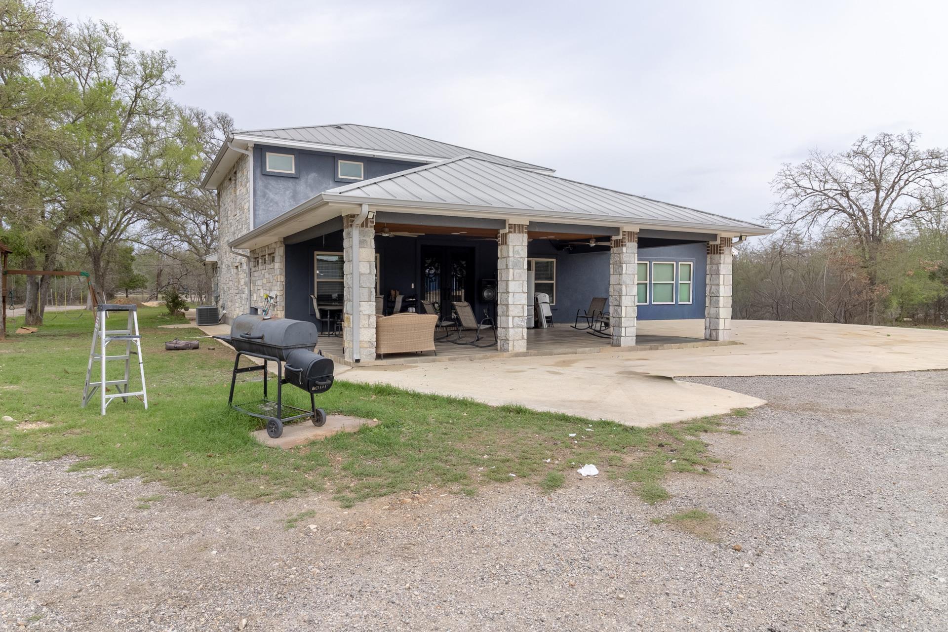 319 Lonesome Dove Dr, Cedar Creek, TX 78612