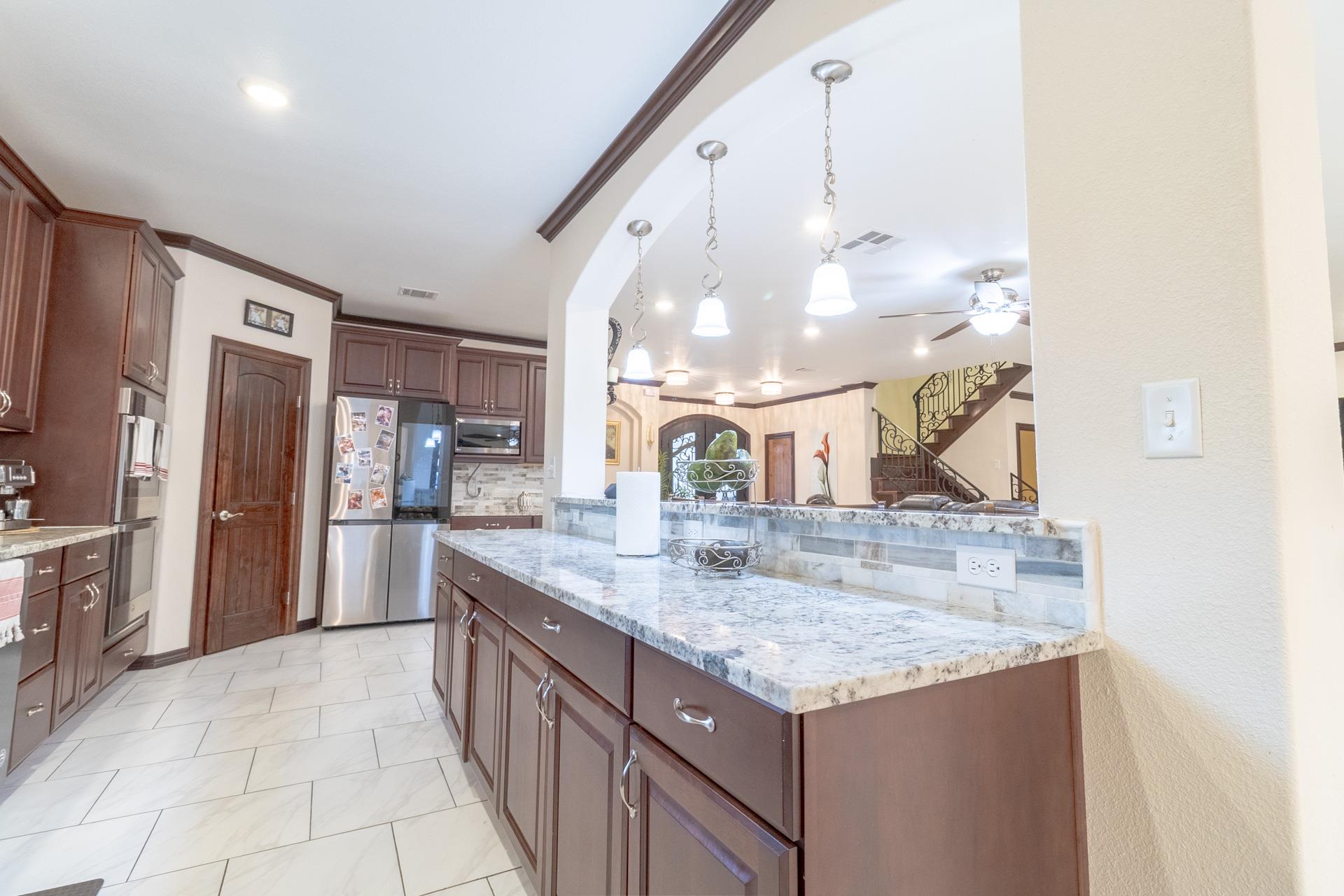 319 Lonesome Dove Dr, Cedar Creek, TX 78612