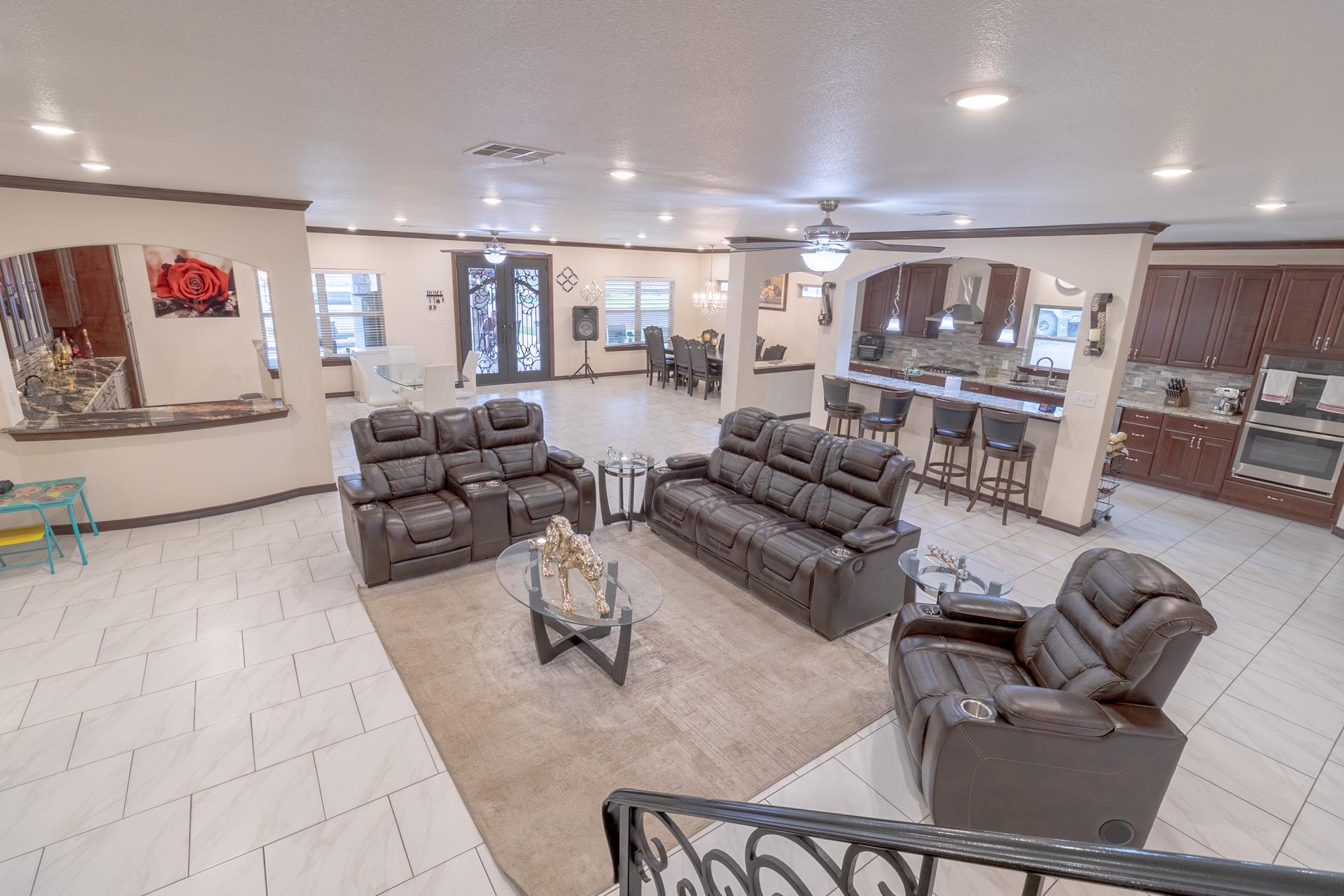 319 Lonesome Dove Dr, Cedar Creek, TX 78612