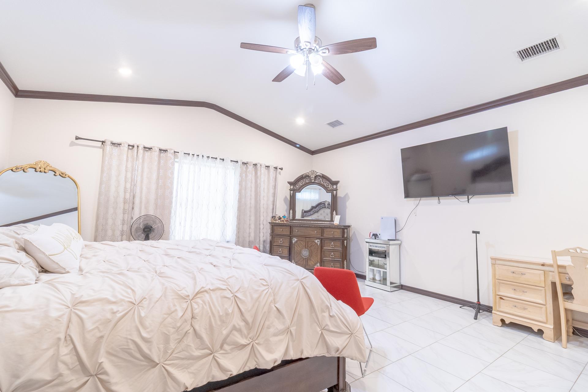 319 Lonesome Dove Dr, Cedar Creek, TX 78612