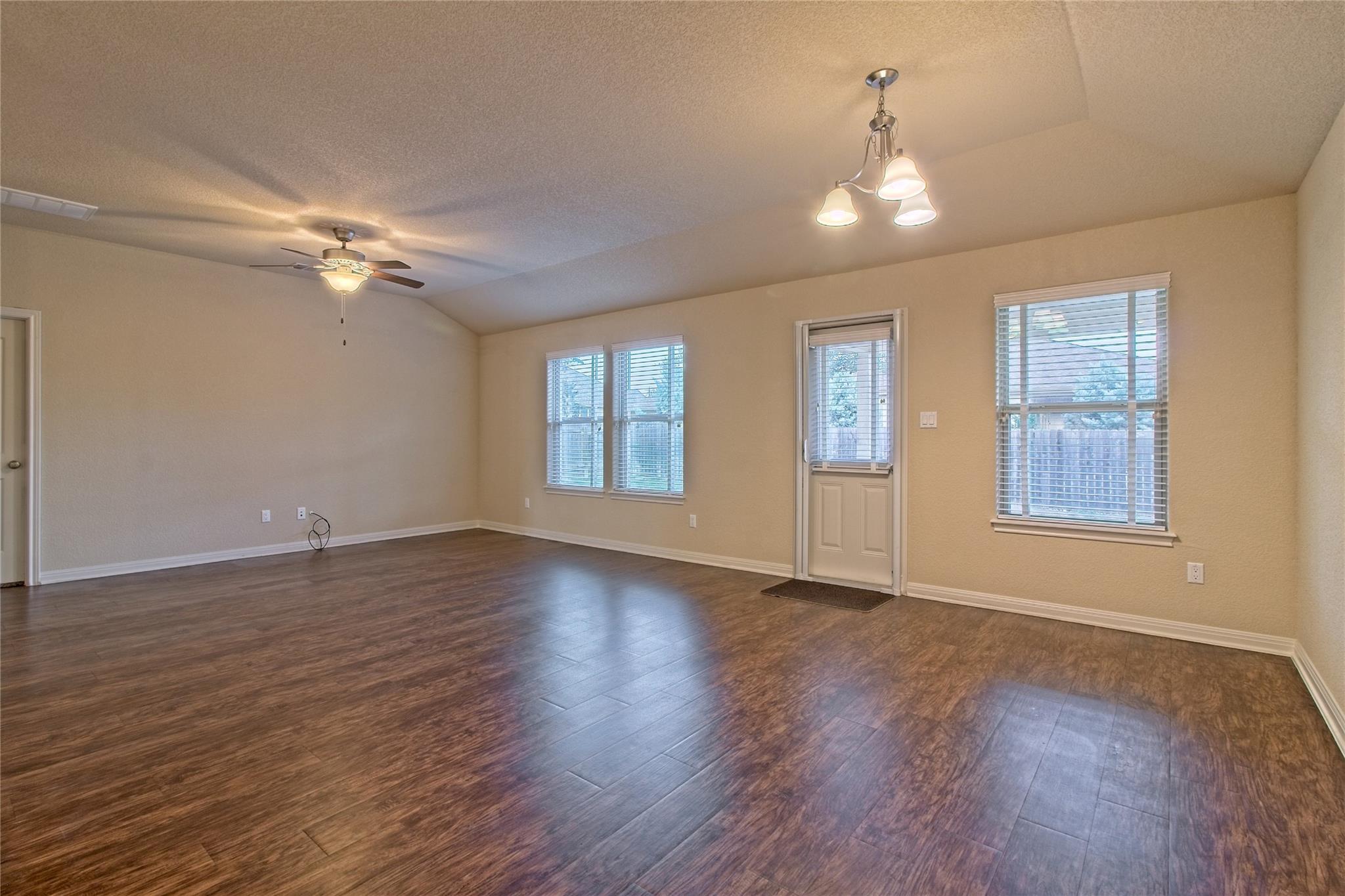 713 Hedgewood Dr, Georgetown, TX 78628