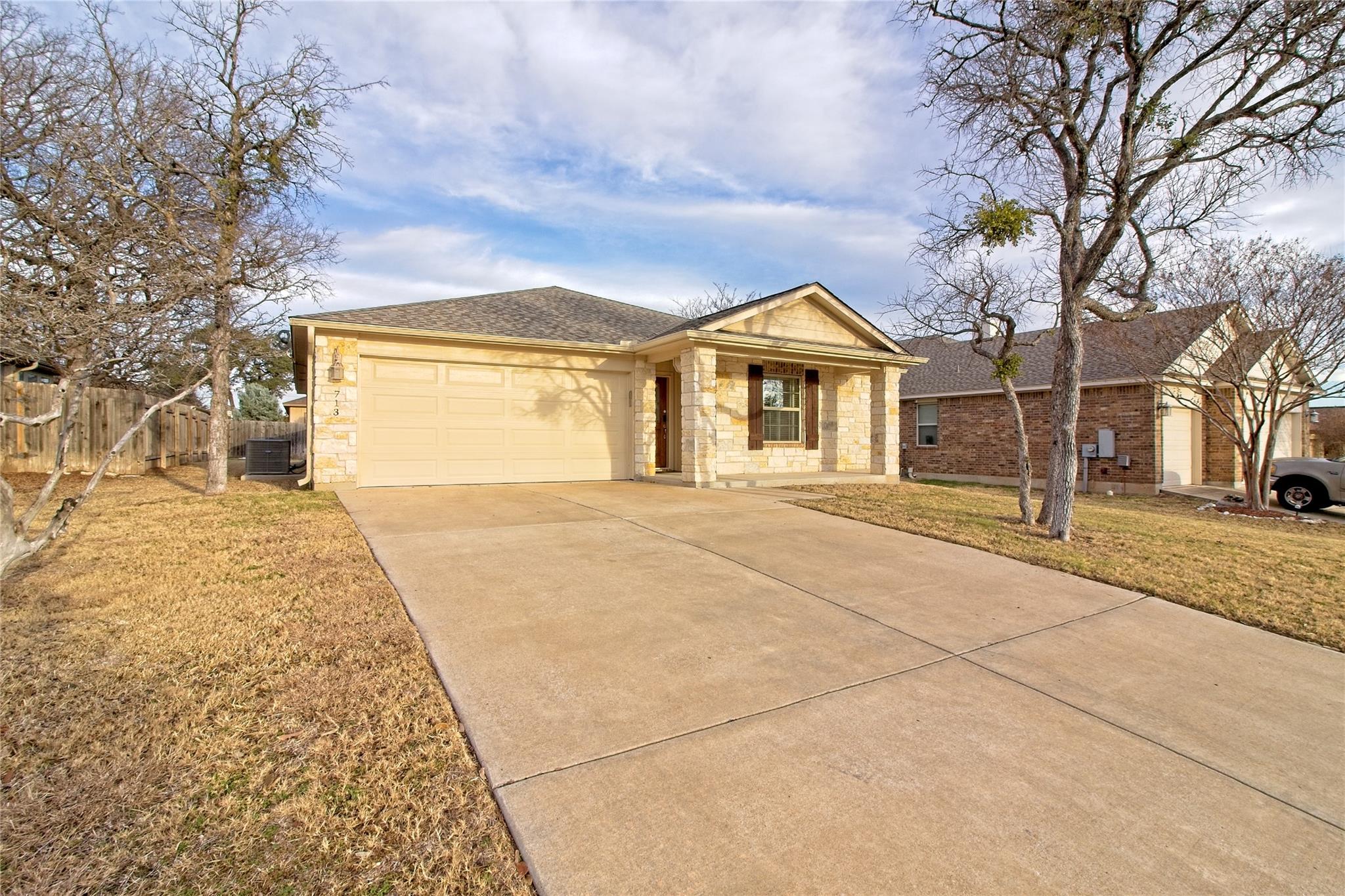 713 Hedgewood Dr, Georgetown, TX 78628