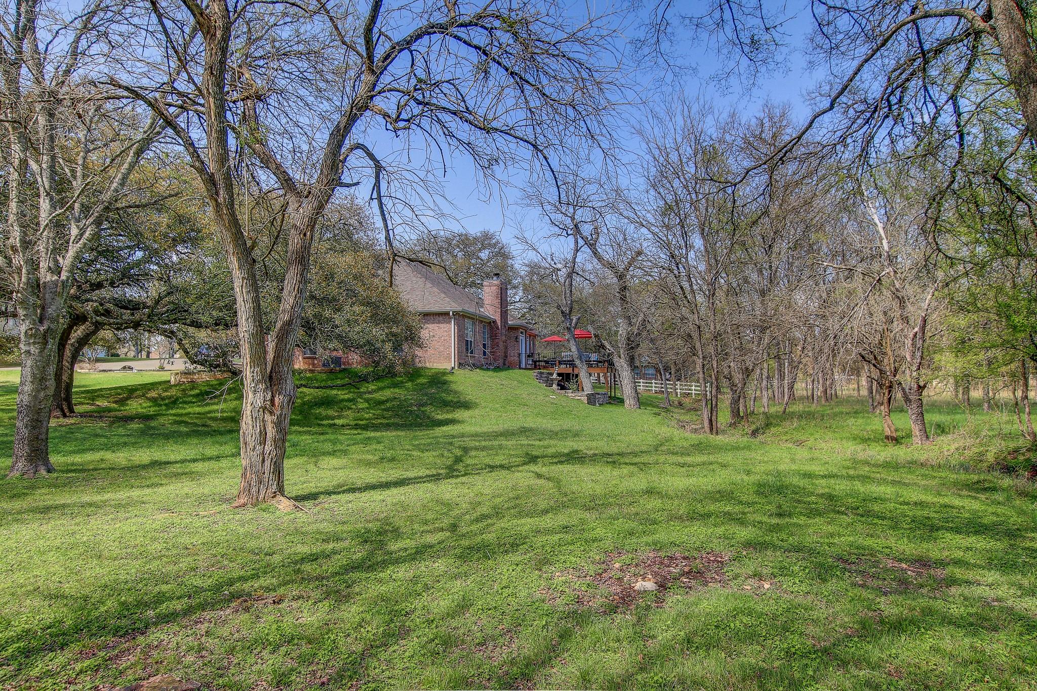 200 Carriage House Rd, Salado, TX 76571