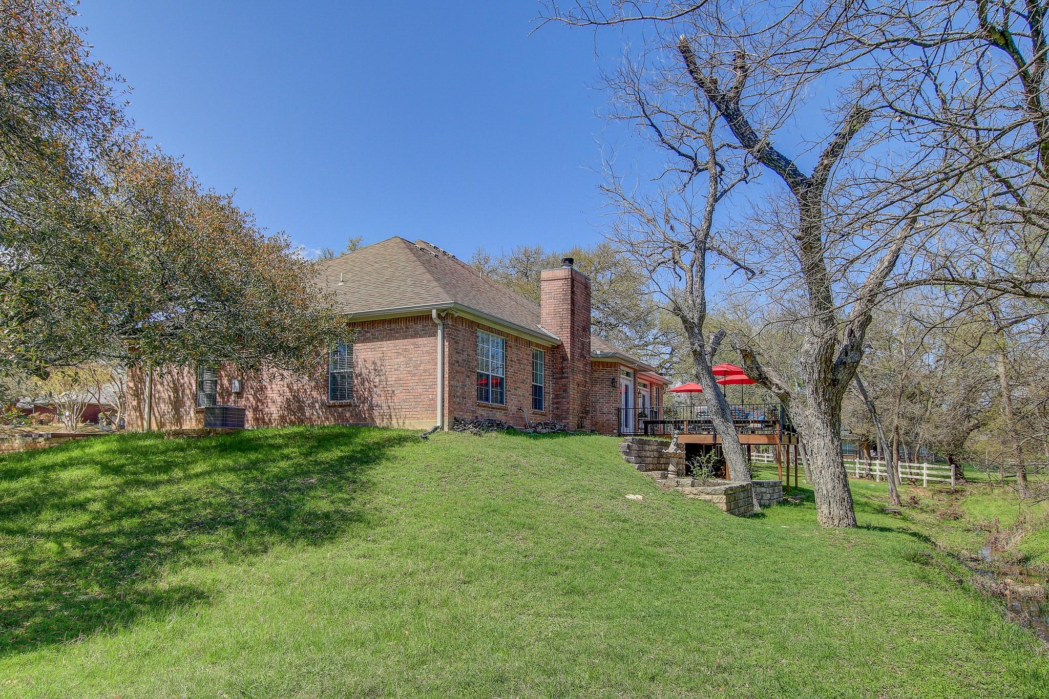 200 Carriage House Rd, Salado, TX 76571