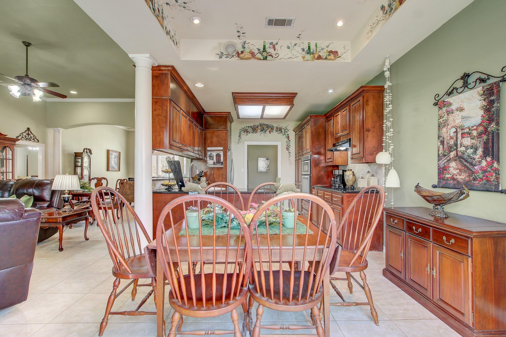 200 Carriage House Rd, Salado, TX 76571