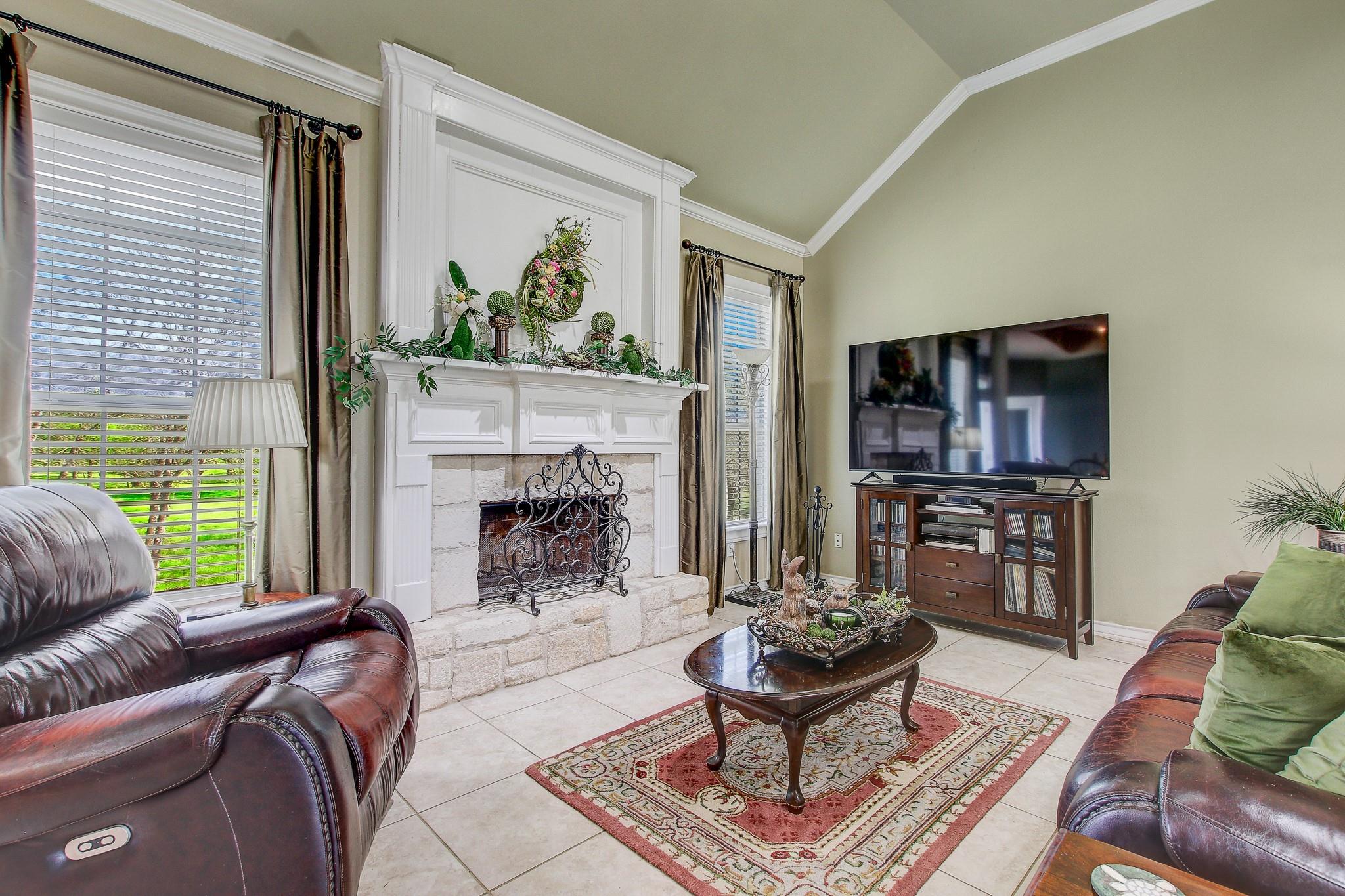 200 Carriage House Rd, Salado, TX 76571